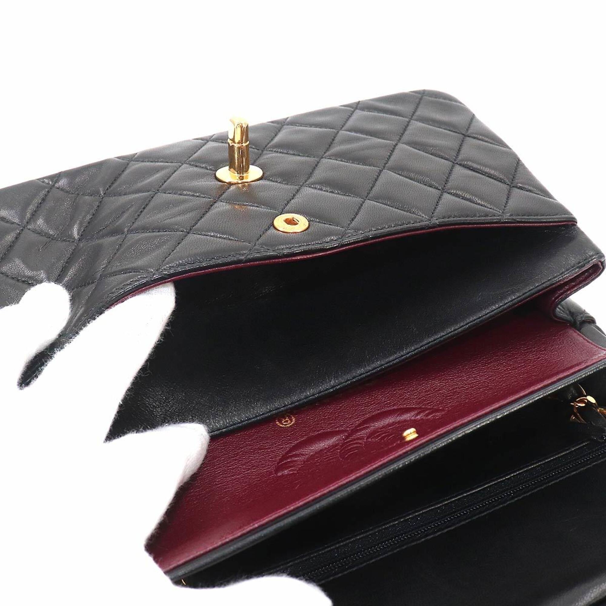 Chanel Matelasse Black Leather Handbag Shoulder Bag (Pre-Owned)