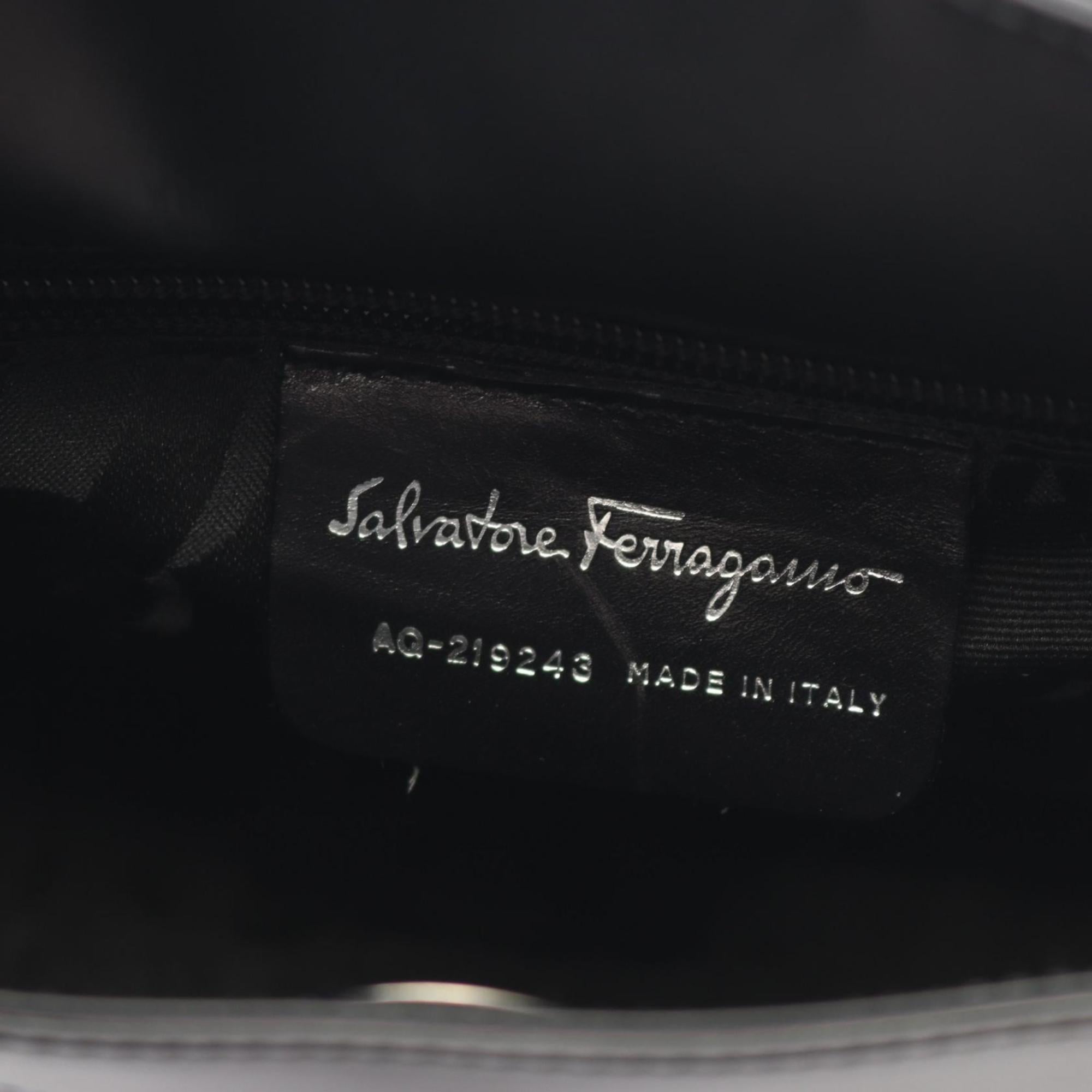 Salvatore Ferragamo Black Leather Handbag (Pre-Owned)