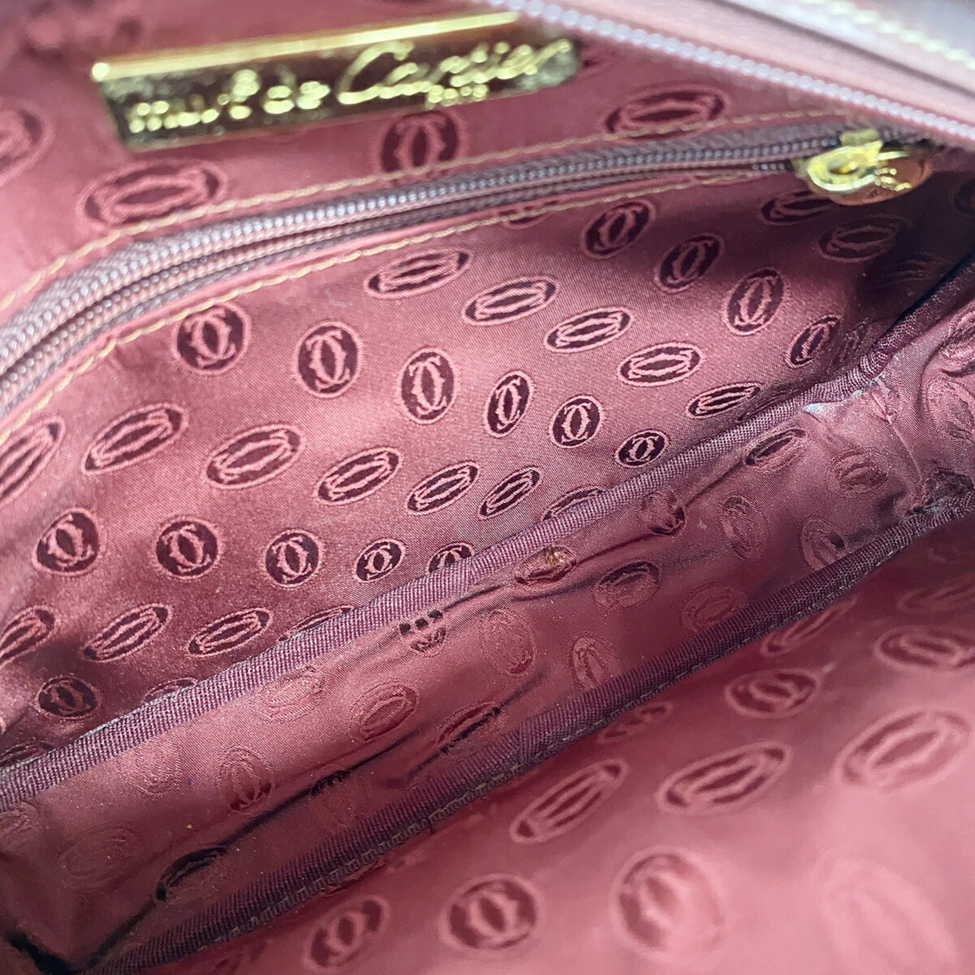 Cartier Bordeaux Leather Shoulder Bag (Pre-Owned)