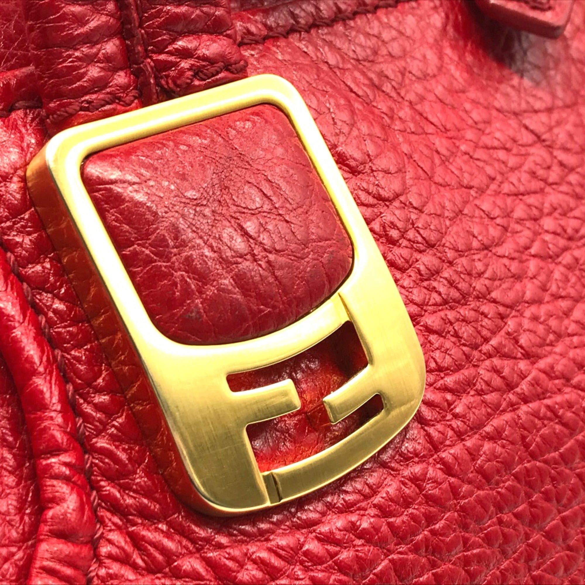 Fendi Red Leather Handbag (Pre-Owned)