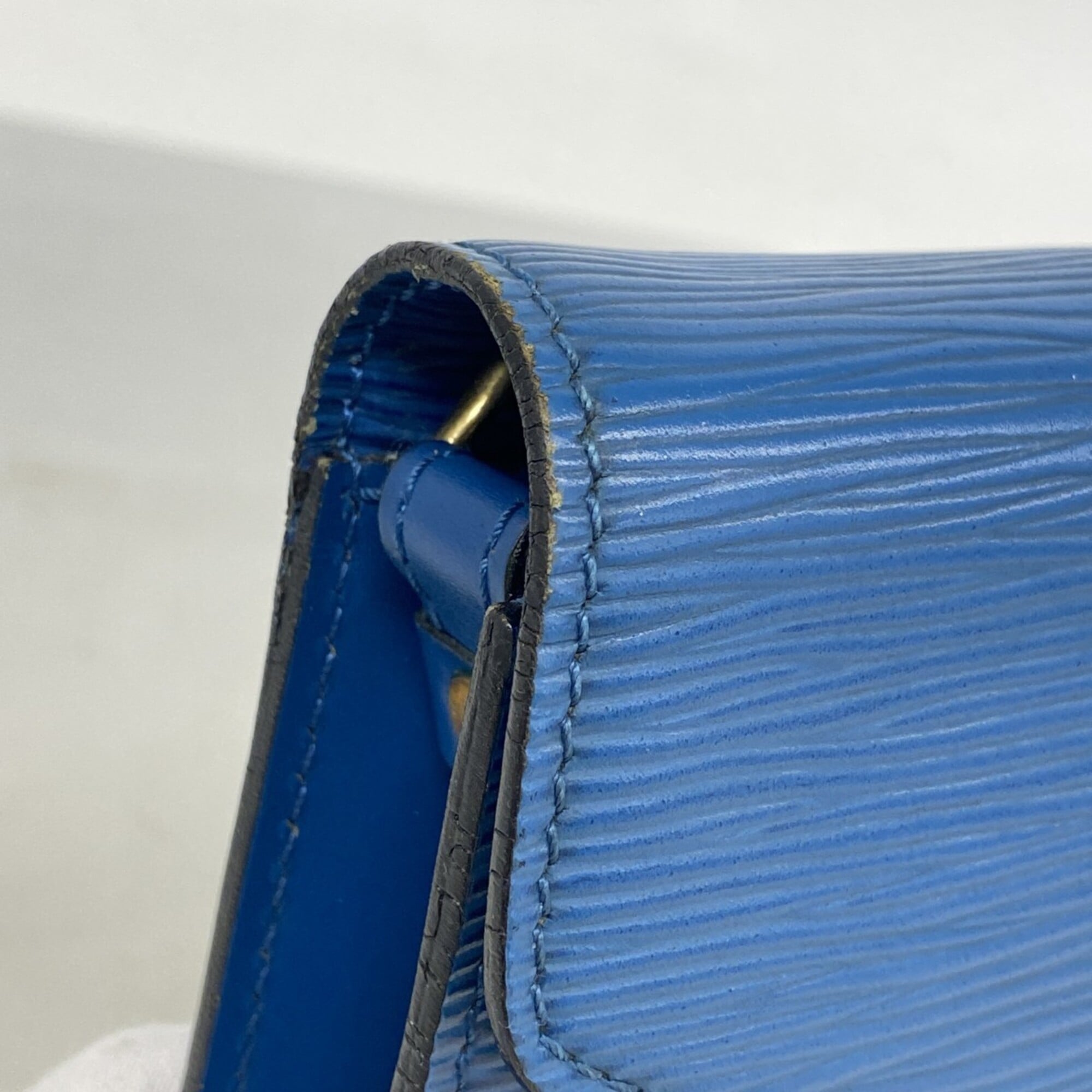 Louis Vuitton Toledo Blue Clutch Bag (Pre-Owned)