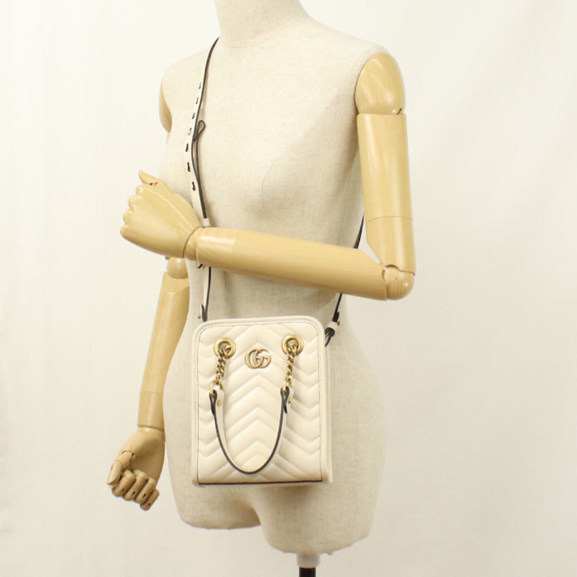 Gucci White Leather Handbag (Pre-Owned)