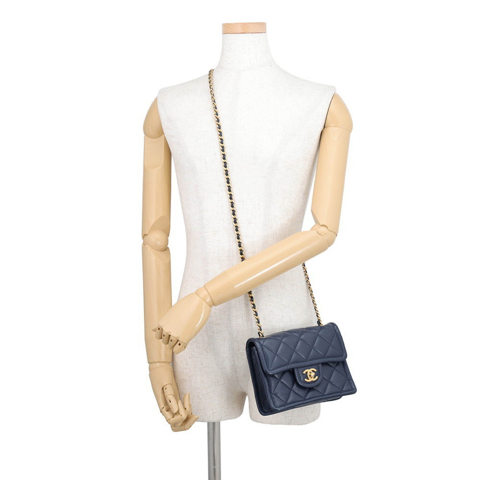 Chanel Matelasse Navy Grained Calfskin Handbag Shoulder Bag (Pre-Owned)