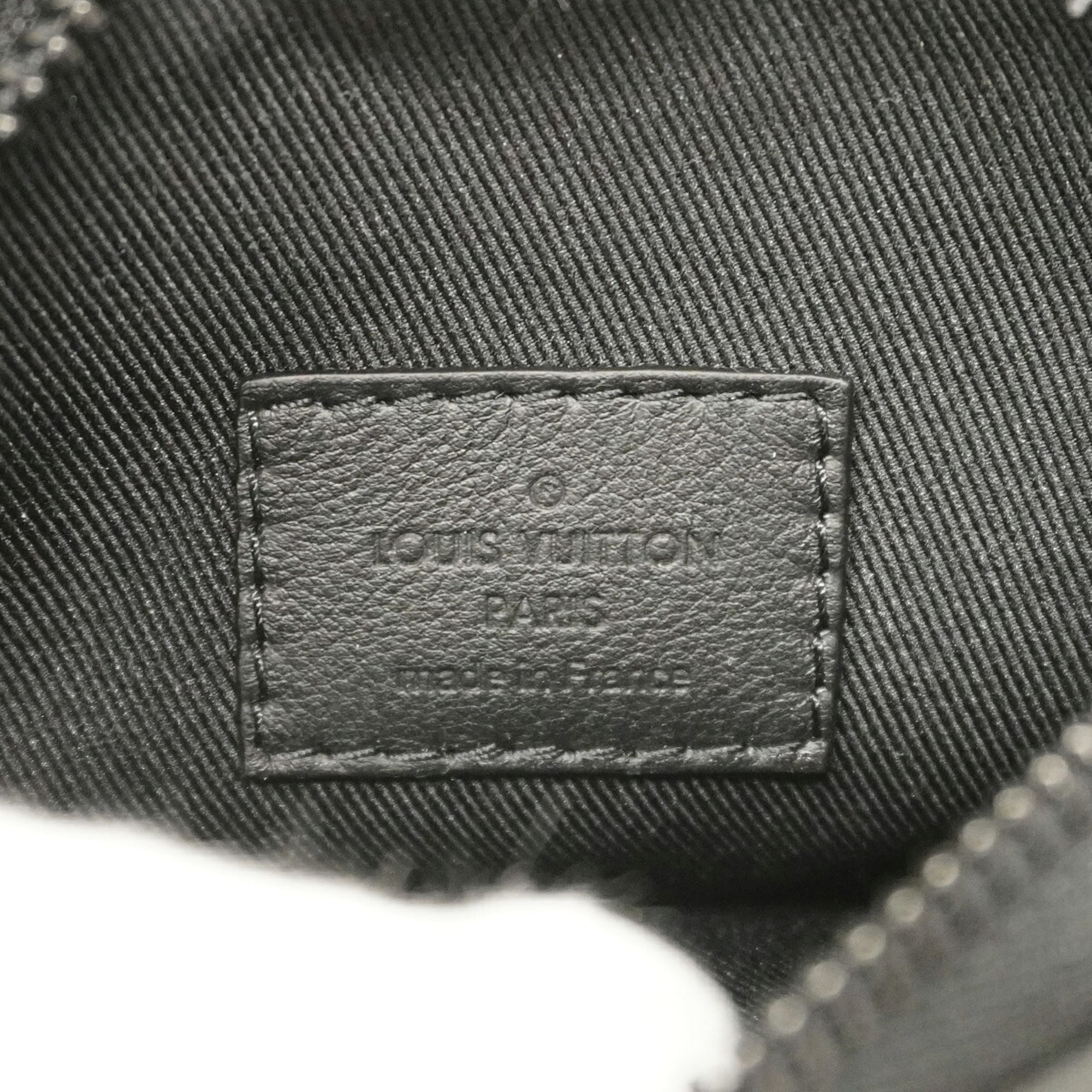 Louis Vuitton Black Shoulder Bag (Pre-Owned)