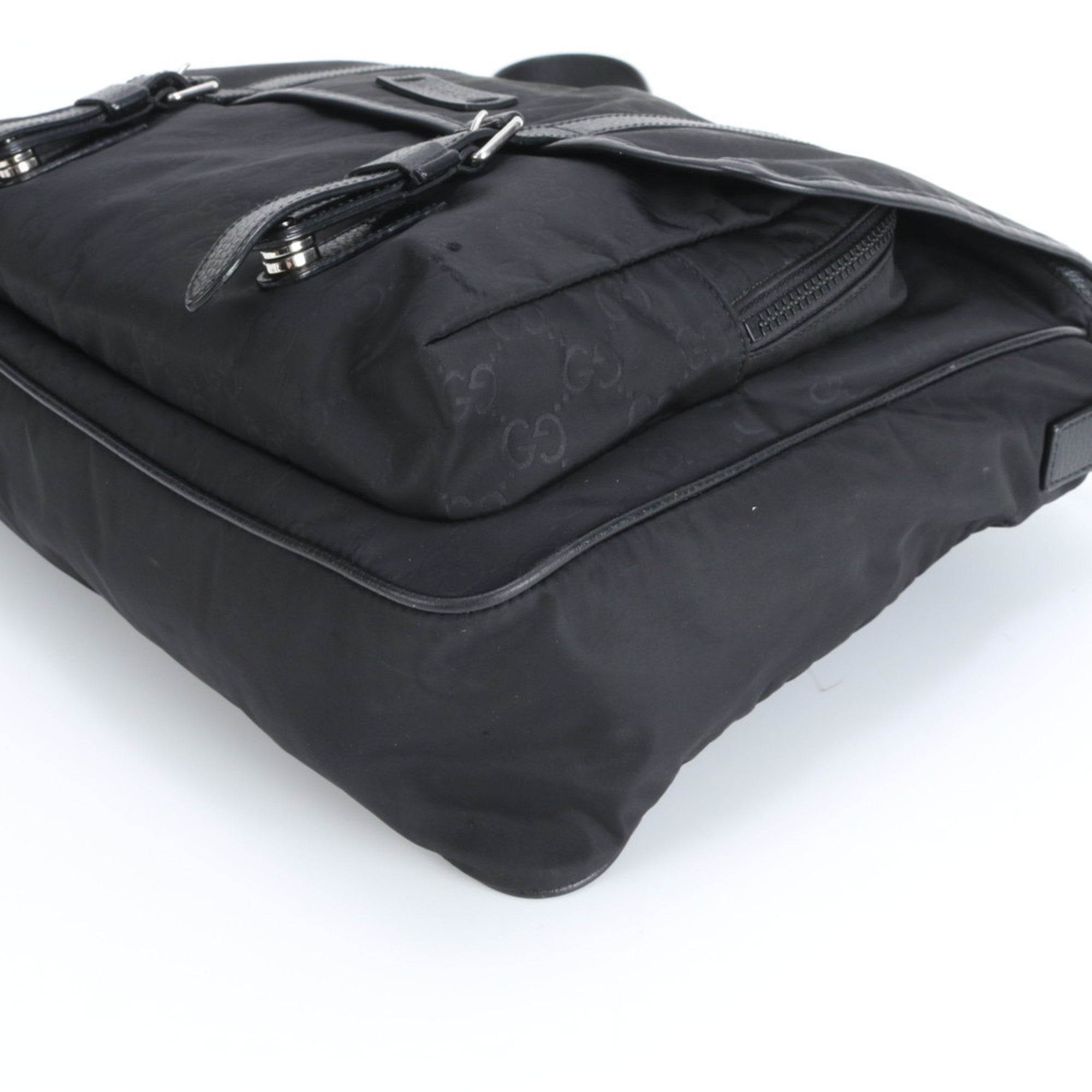 Gucci Black Nylon Leather Shoulder Bag (Pre-Owned)