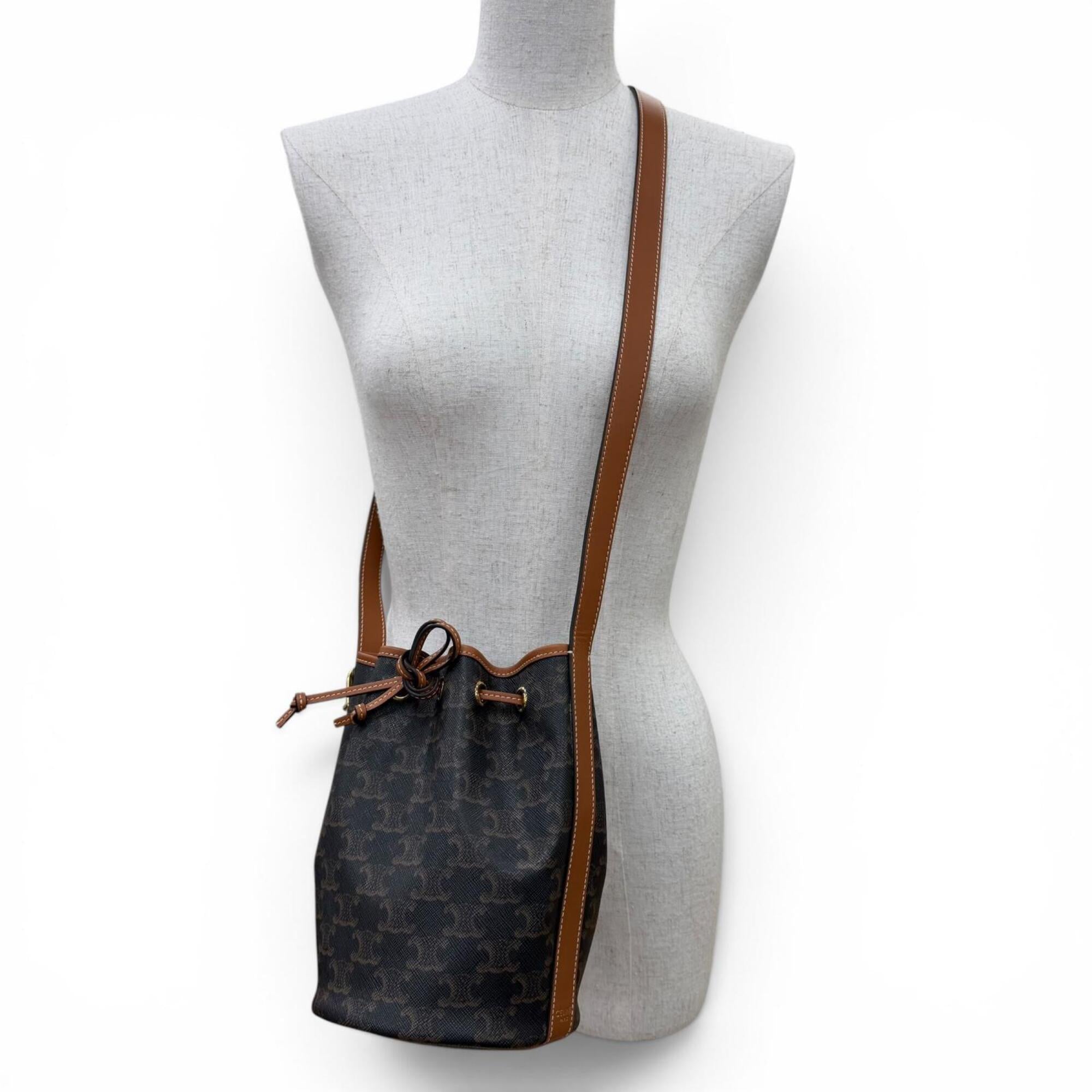 Celine Canvas Shoulder Bag (Pre-Owned)