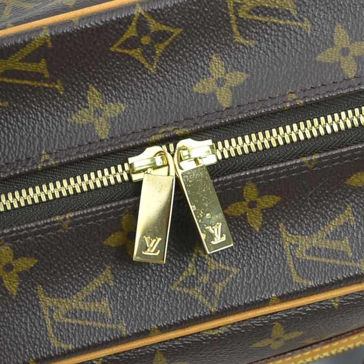 Louis Vuitton Brown Monogram Monogram Shoulder Bag (Pre-Owned)