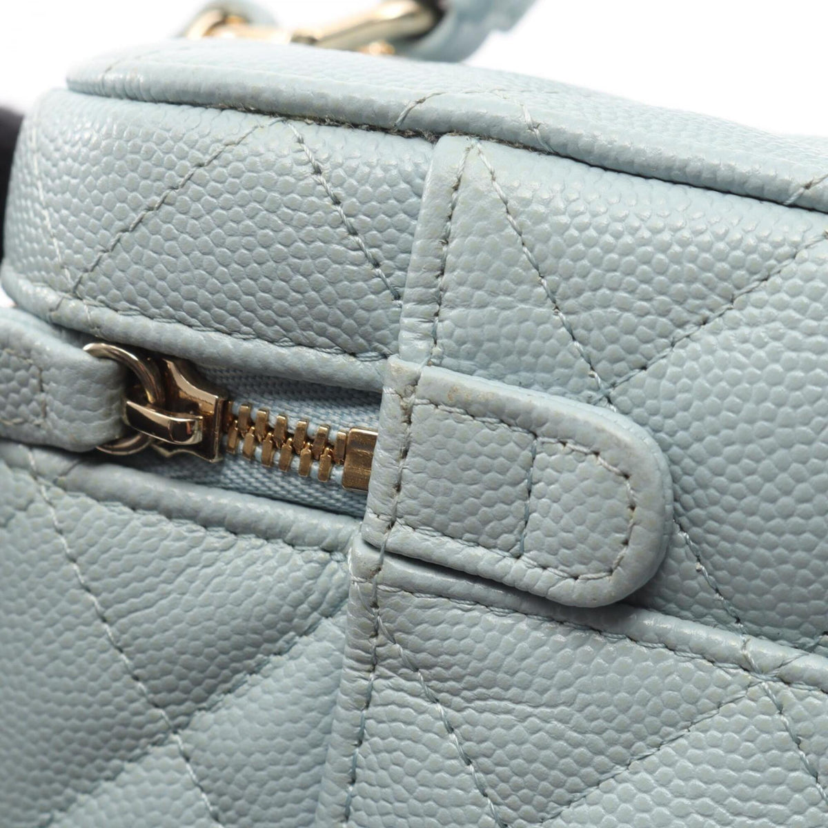 Chanel Matelasse Blue Grained Calfskin Handbag Shoulder Bag (Pre-Owned)