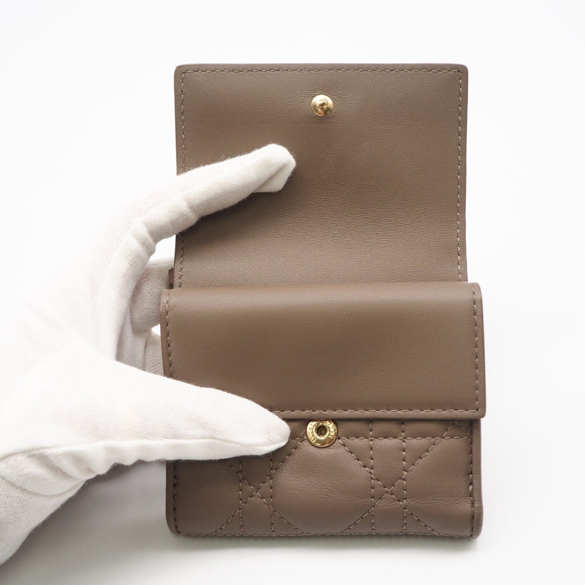 Christian Dior Lady Dior Beige Leather Wallet (Tri-Fold) (Pre-Owned)