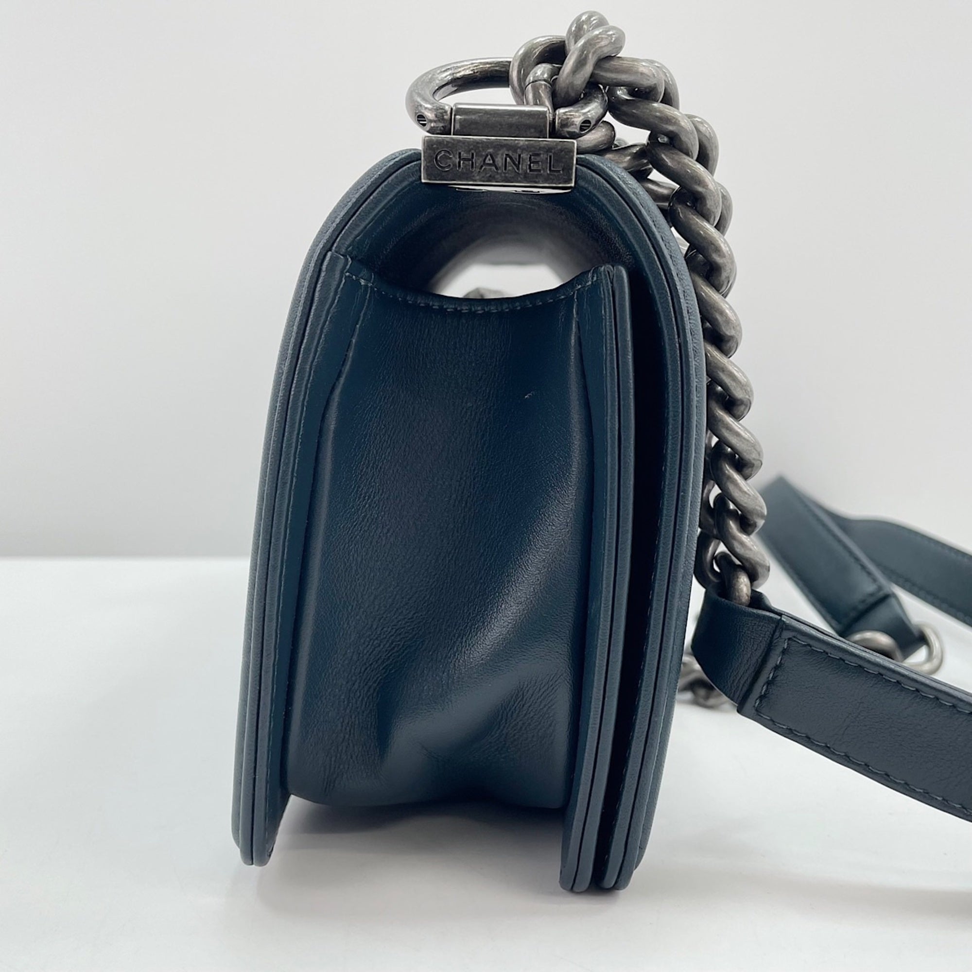 Chanel Blue Shoulder Bag (Pre-Owned)