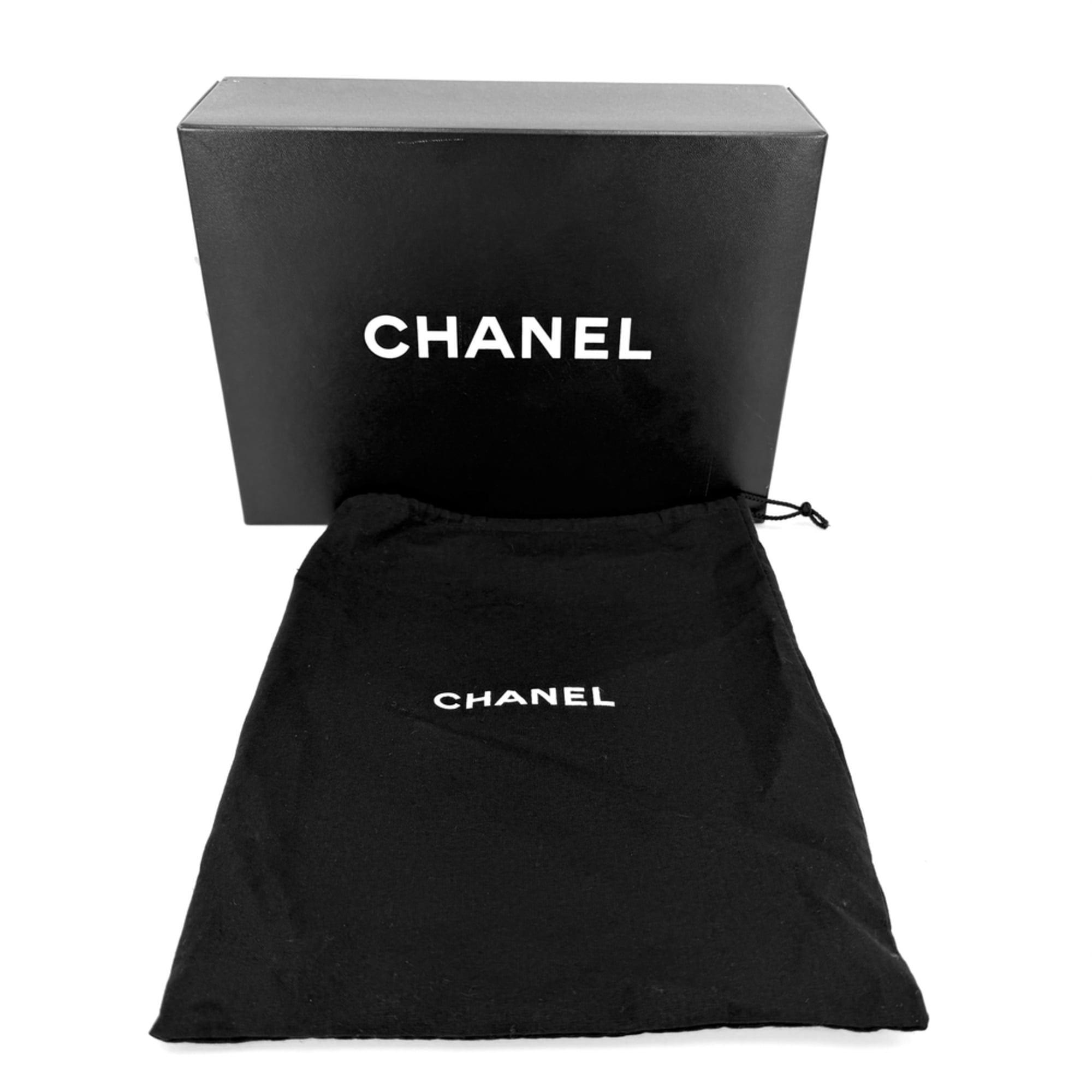 Chanel Matelasse Black Grained Calfskin Shoulder Bag (Pre-Owned)