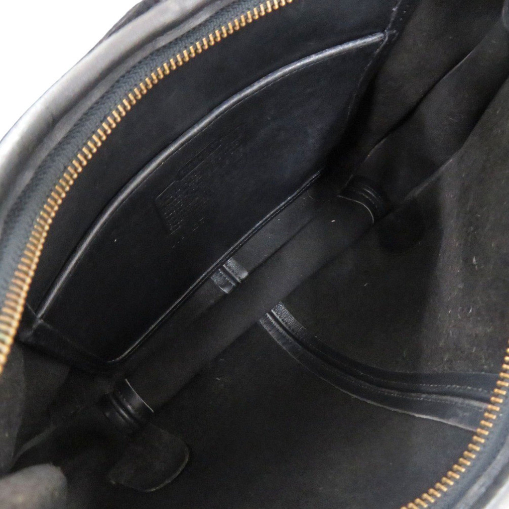 Coach Black Leather Handbag (Pre-Owned)