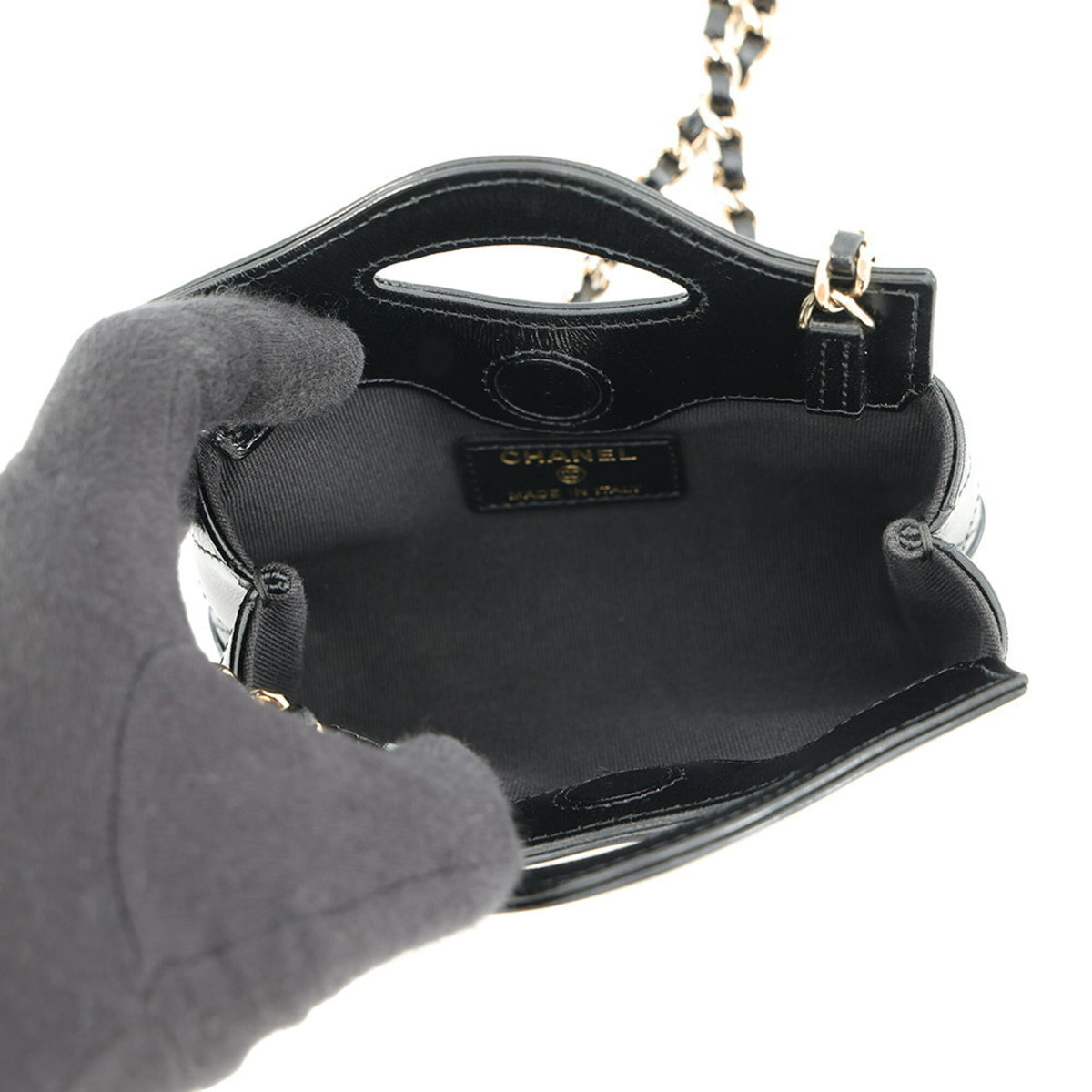 Chanel Matelasse Black Leather Handbag Shoulder Bag (Pre-Owned)