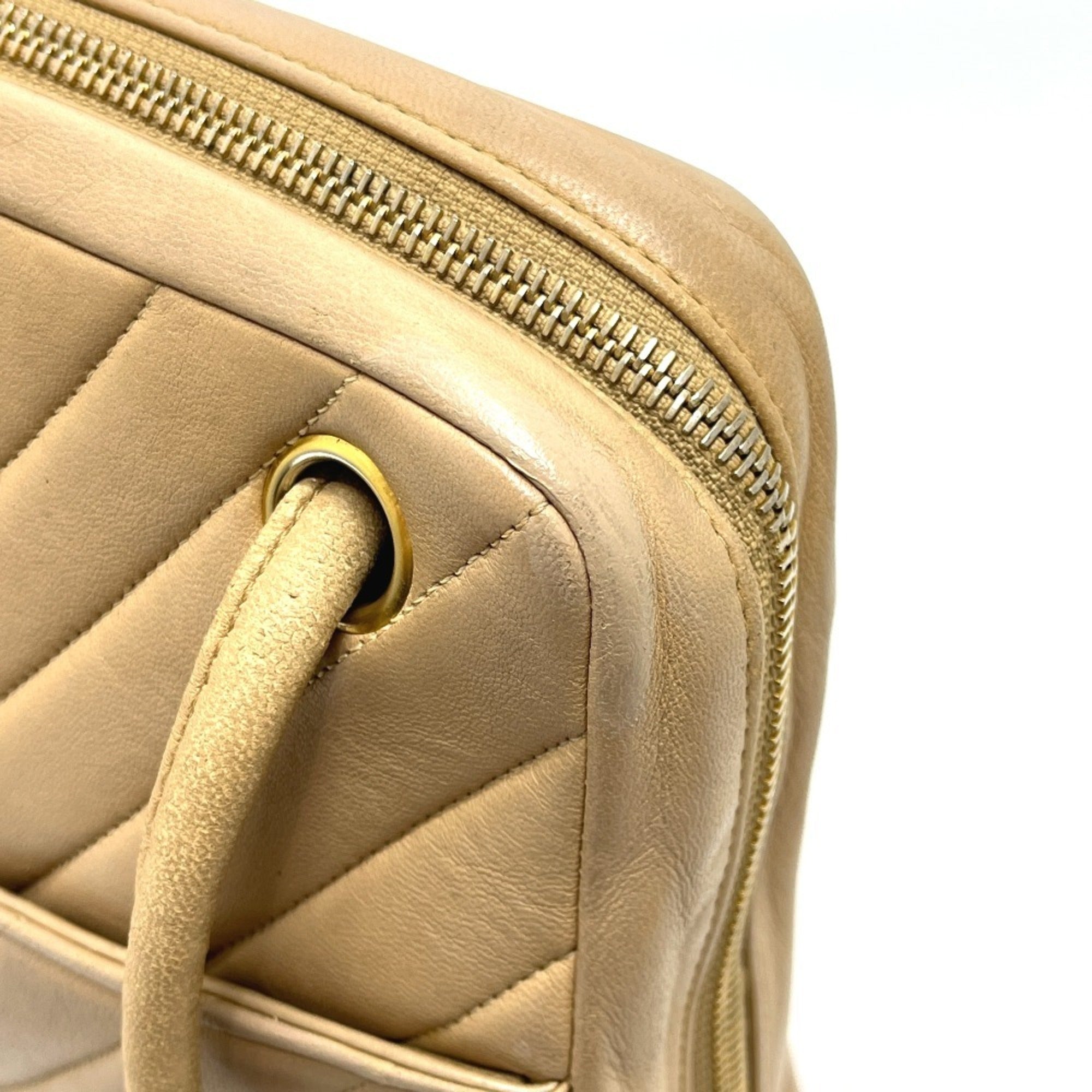 Chanel Beige Leather Handbag Shoulder Bag (Pre-Owned)