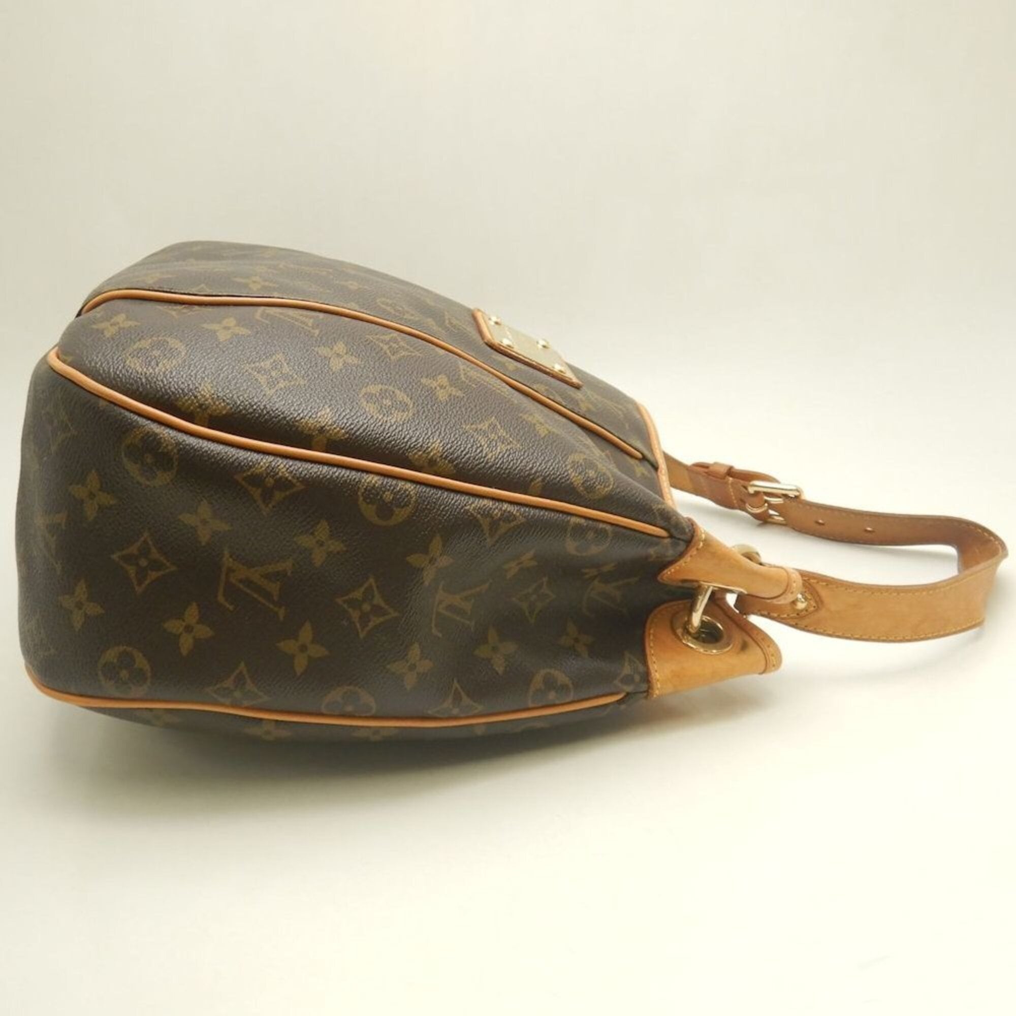 Louis Vuitton Brown Monogram Shoulder Bag (Pre-Owned)