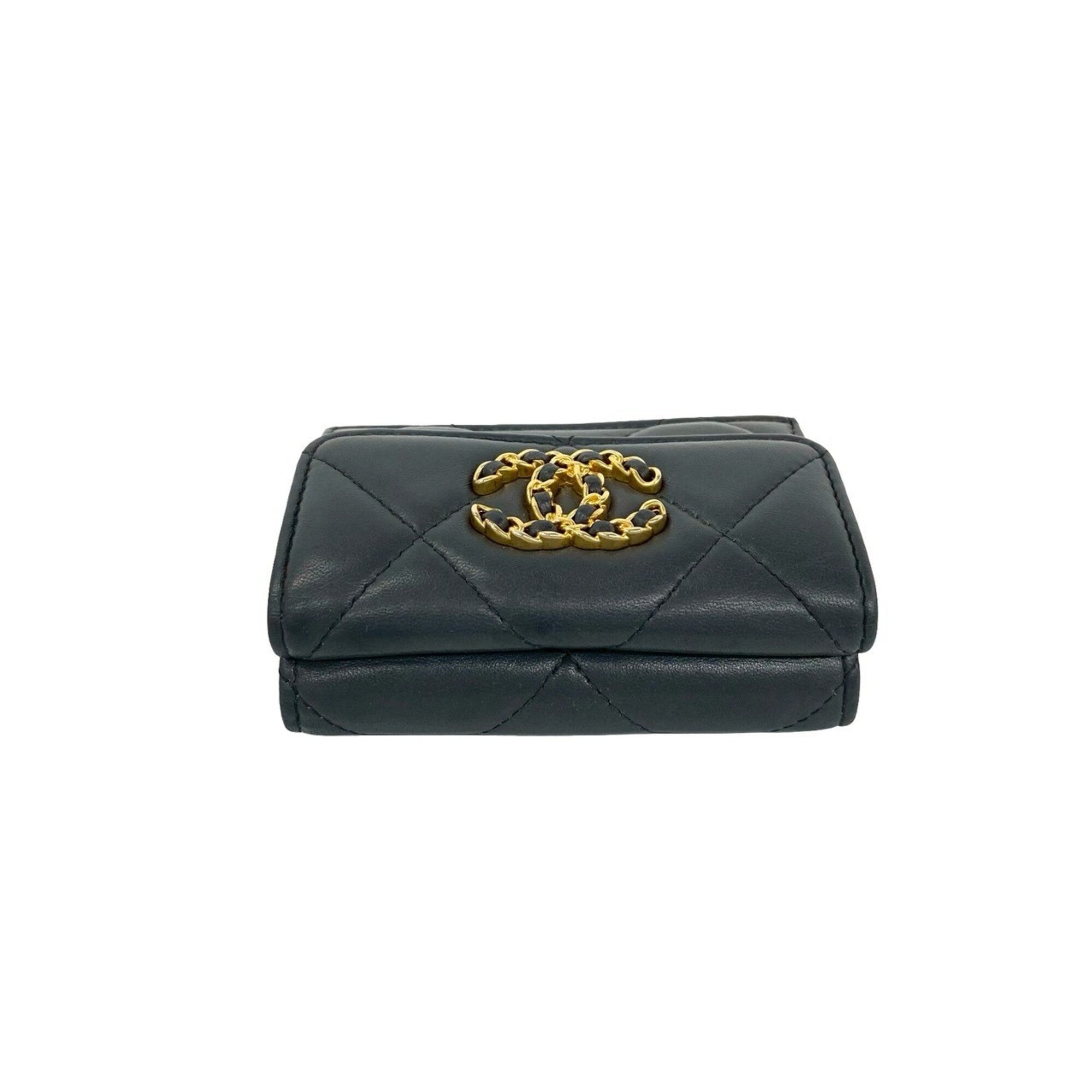 Chanel Gray Leather Wallet (Tri-Fold) (Pre-Owned)