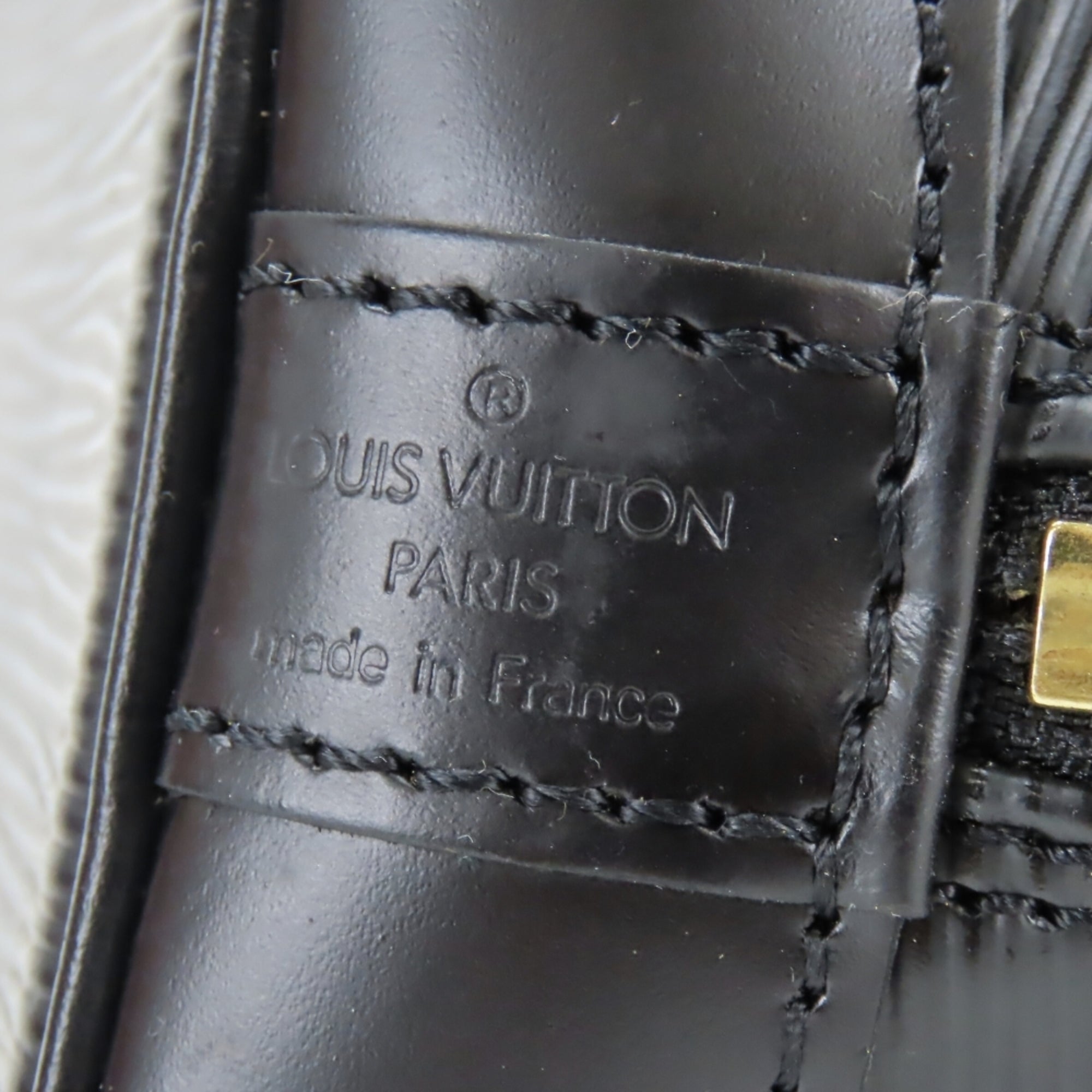 Louis Vuitton Epi Black Noir Epi Leather Handbag (Pre-Owned)