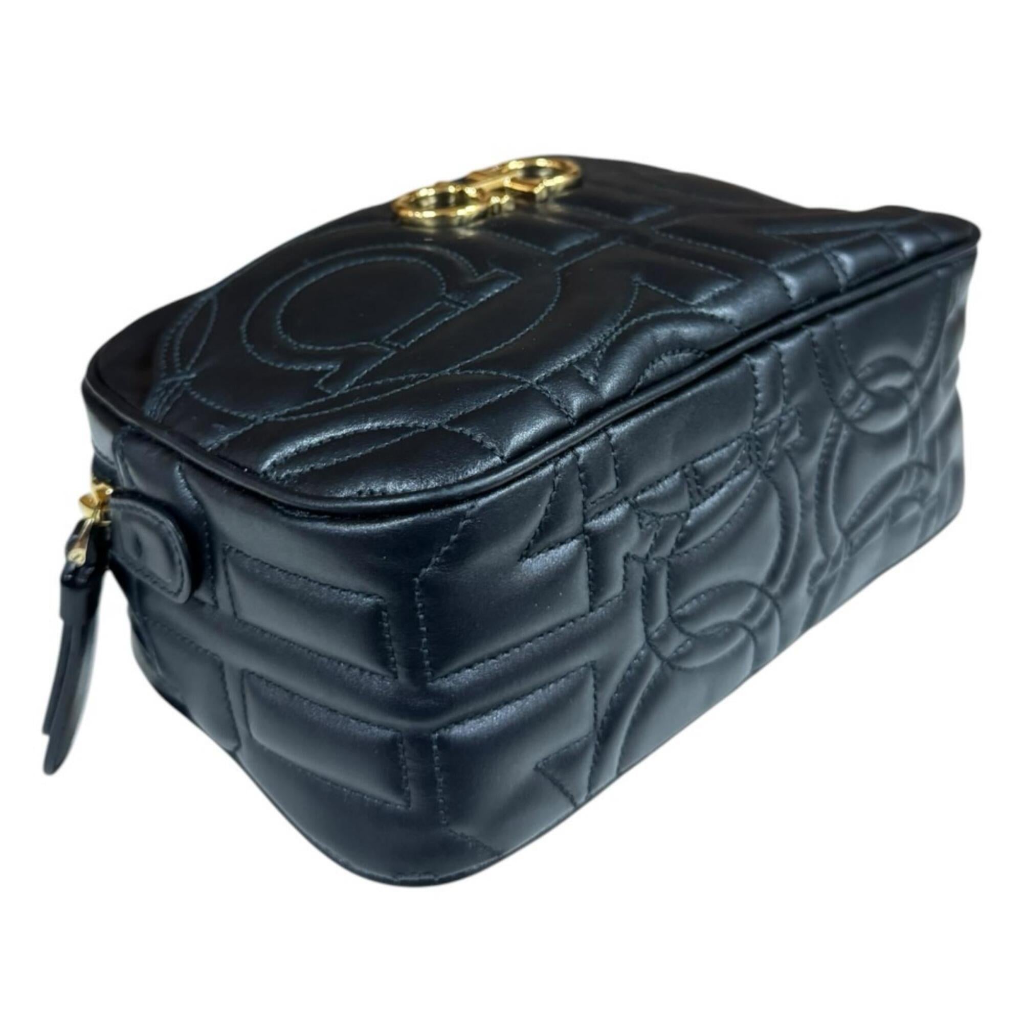 Salvatore Ferragamo Black Leather Shoulder Bag (Pre-Owned)
