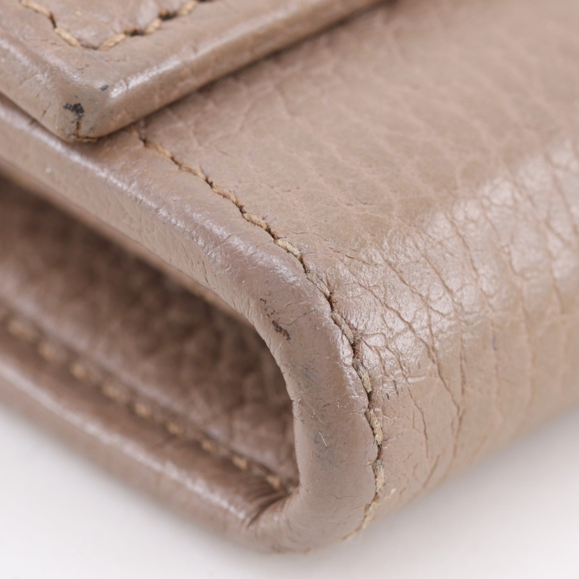 Gucci Beige Leather Chain/Shoulder Wallet (Pre-Owned)