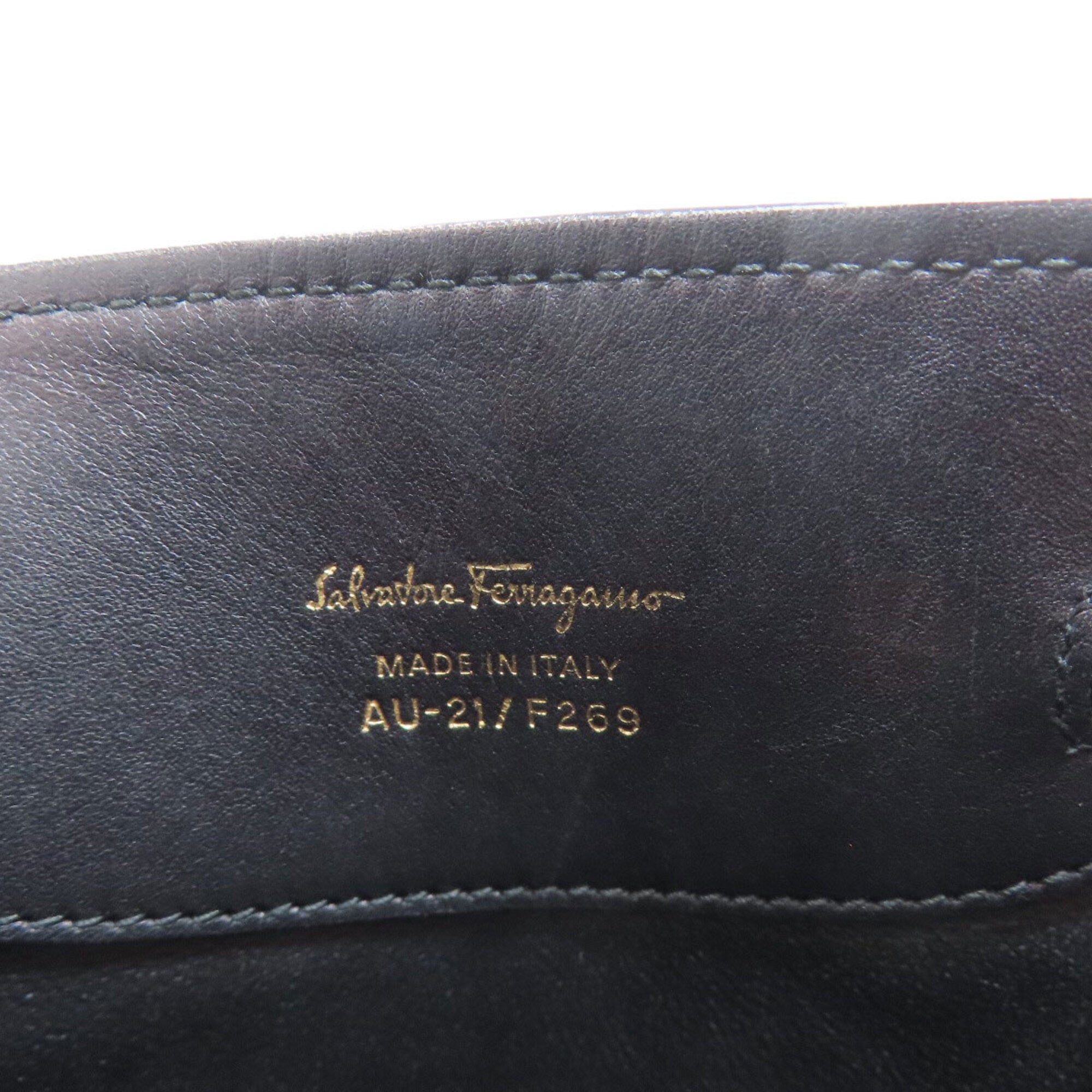 Salvatore Ferragamo Black Leather Pouch Shoulder Bag (Pre-Owned)