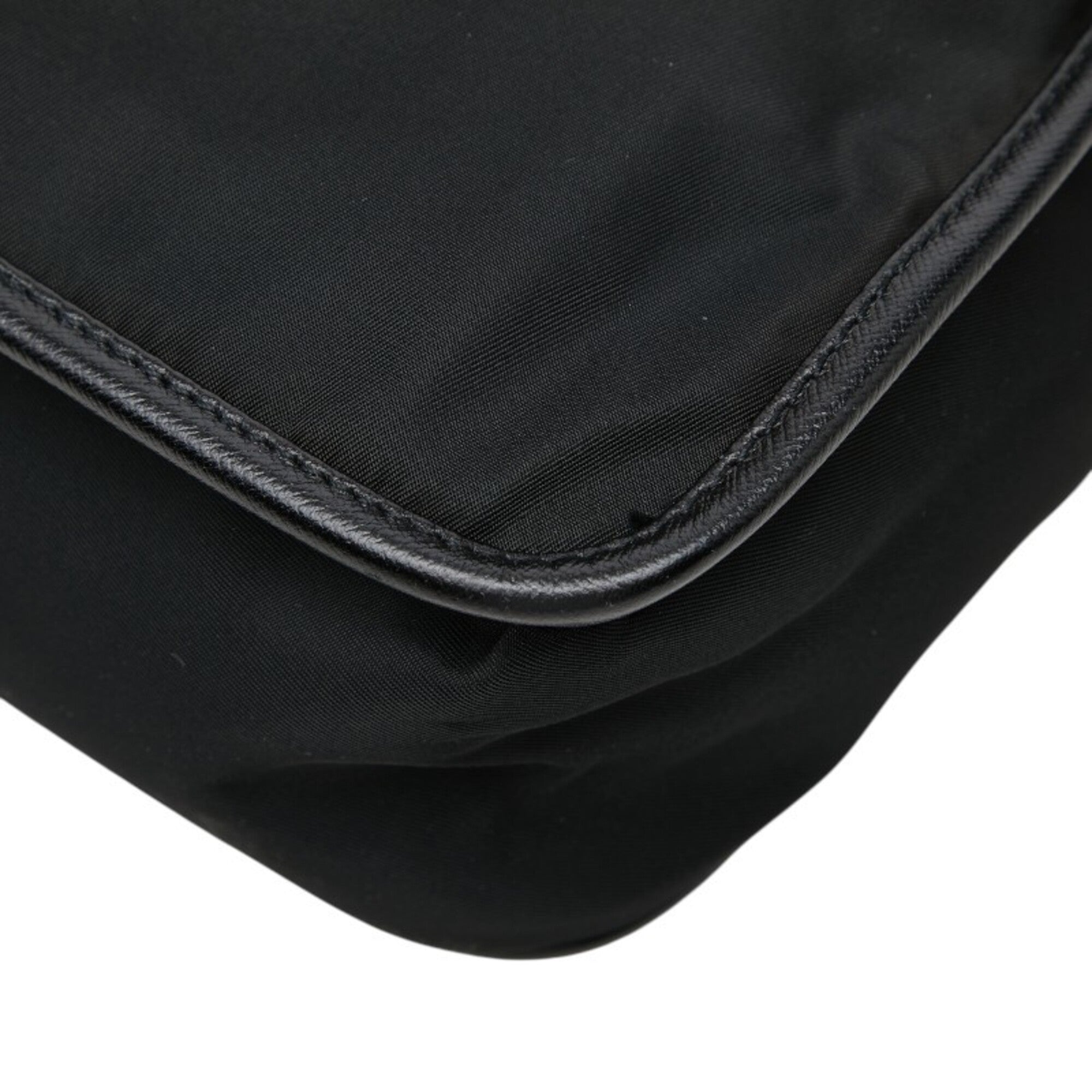 Prada Black Nylon Shoulder Bag (Pre-Owned)