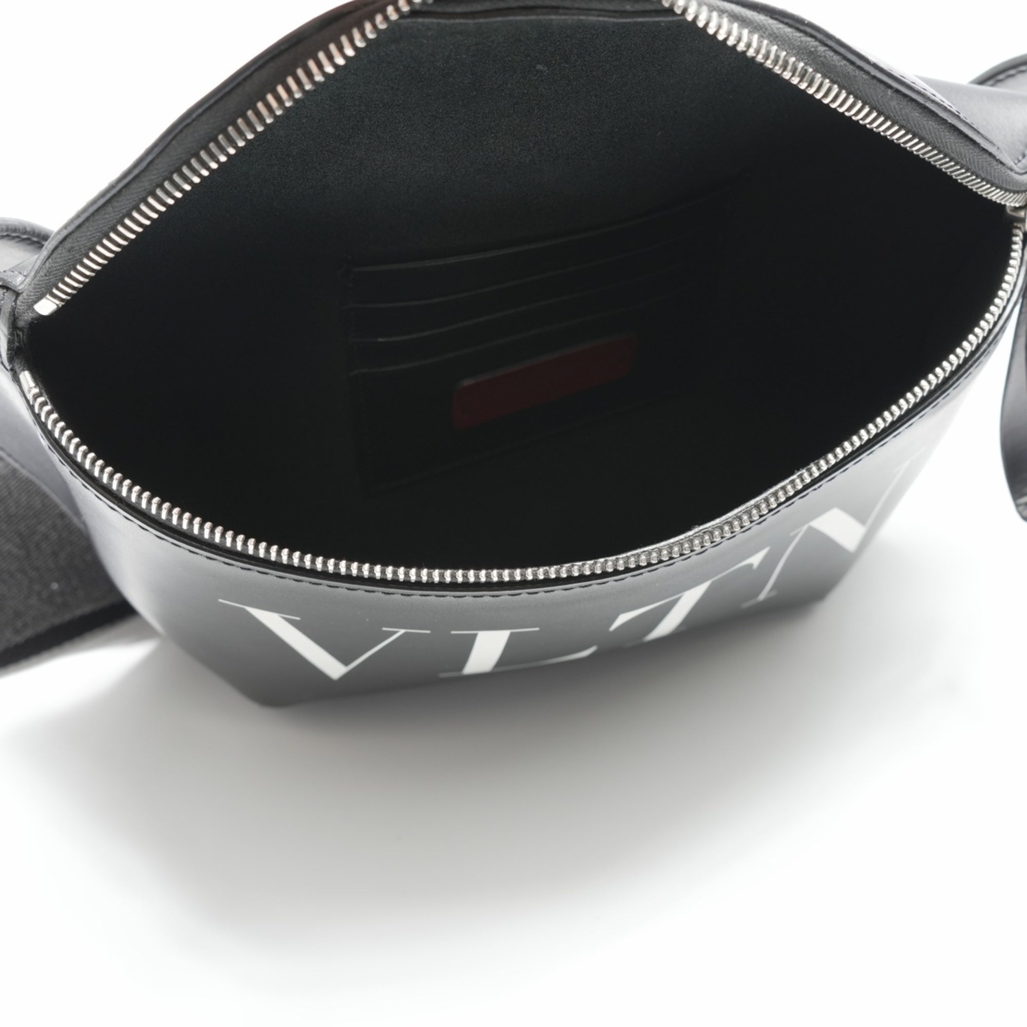 Valentino Black Shoulder Bag (Pre-Owned)