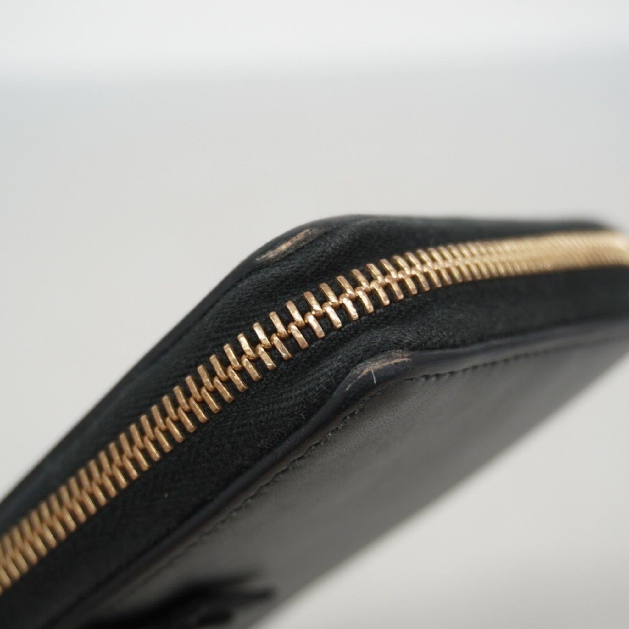 Gucci Black Leather Long Wallet (Bi-Fold) (Pre-Owned)