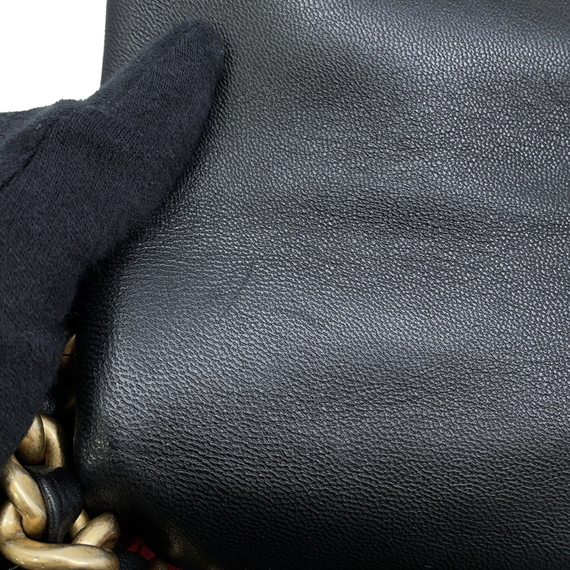 Chanel Black Leather Handbag Shoulder Bag (Pre-Owned)