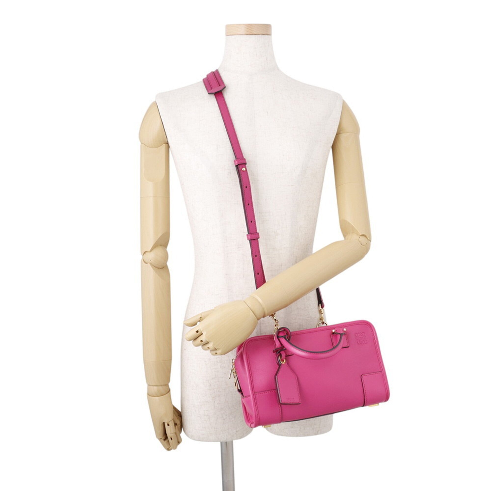 Loewe Pink Leather Handbag (Pre-Owned)