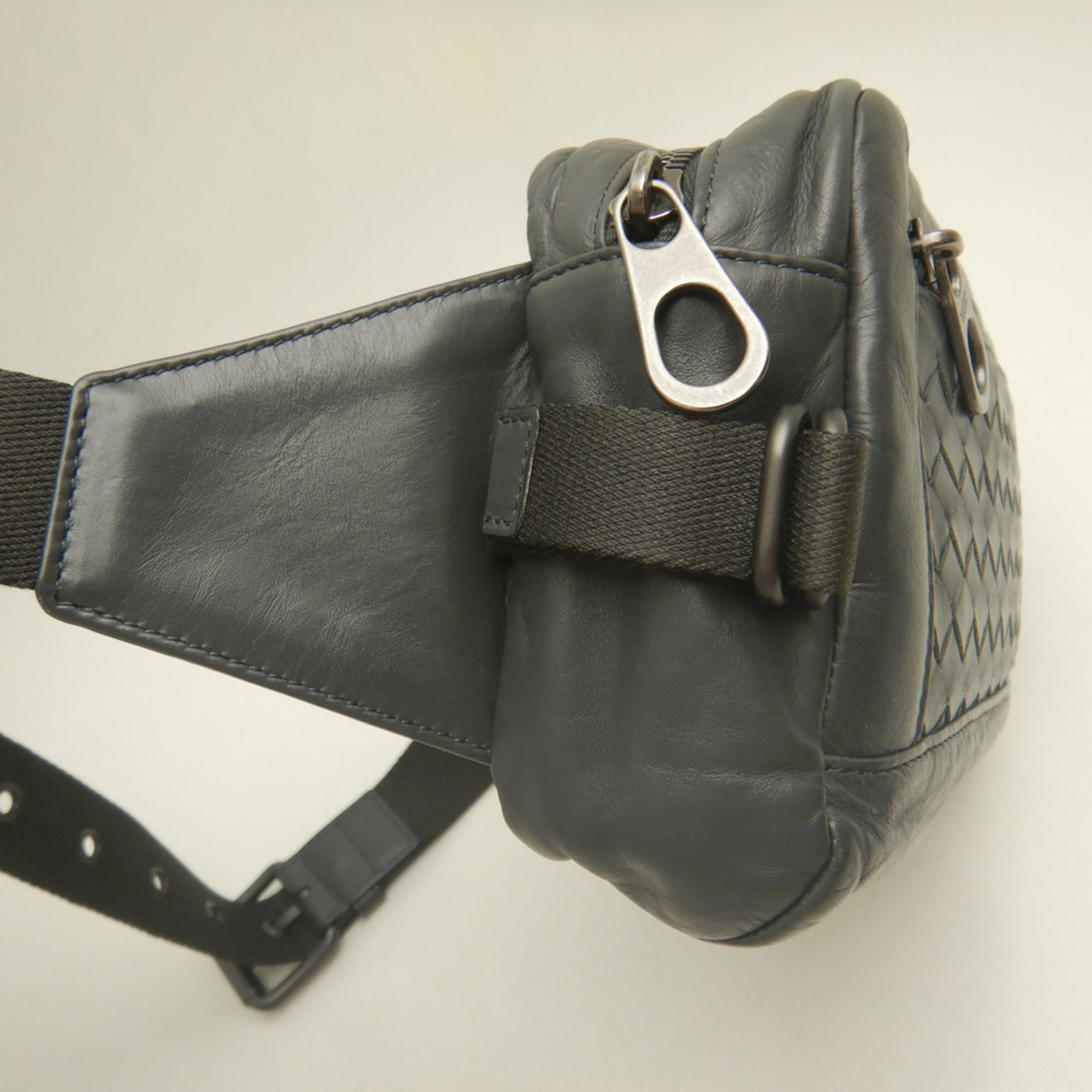 Bottega Veneta Intrecciato Dark Gray Intrecciato Fanny Pack (Pre-Owned)