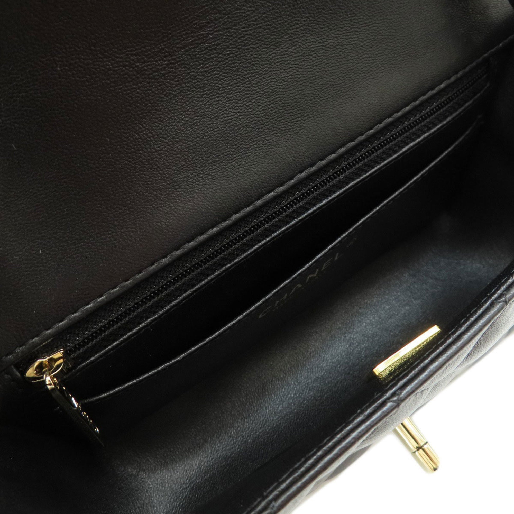 Chanel Black Leather Shoulder Bag (Pre-Owned)