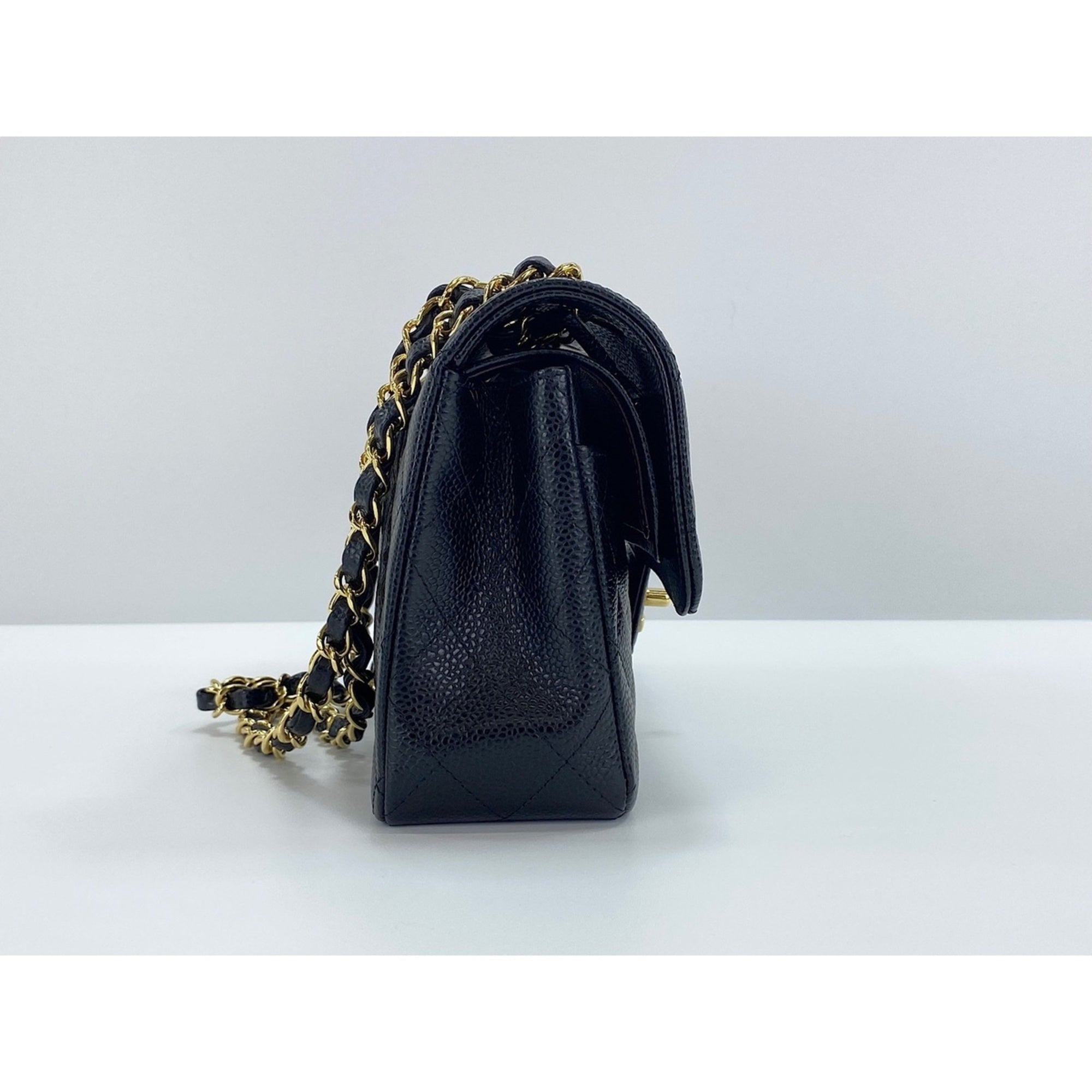 Chanel Matelasse Black Shoulder Bag (Pre-Owned)