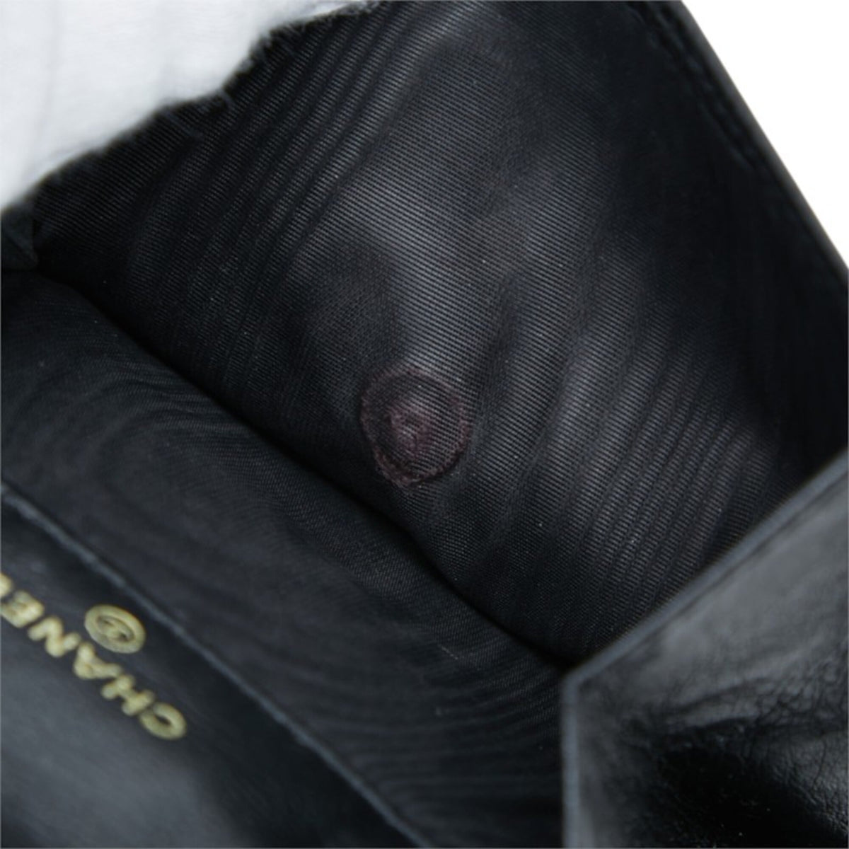 Chanel Black Grained Calfskin Wallet (Bi-Fold) (Pre-Owned)