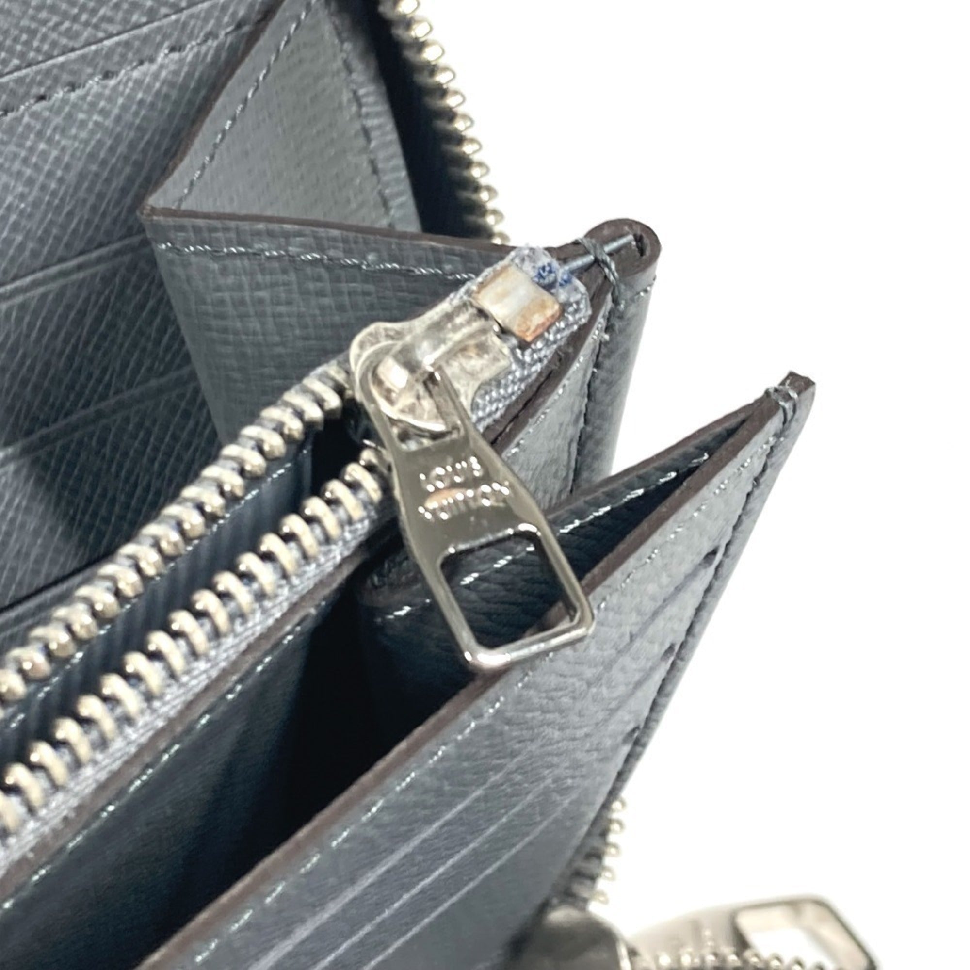 Louis Vuitton Glacier Gray Taiga Leather Long Wallet (Bi-Fold) (Pre-Owned)