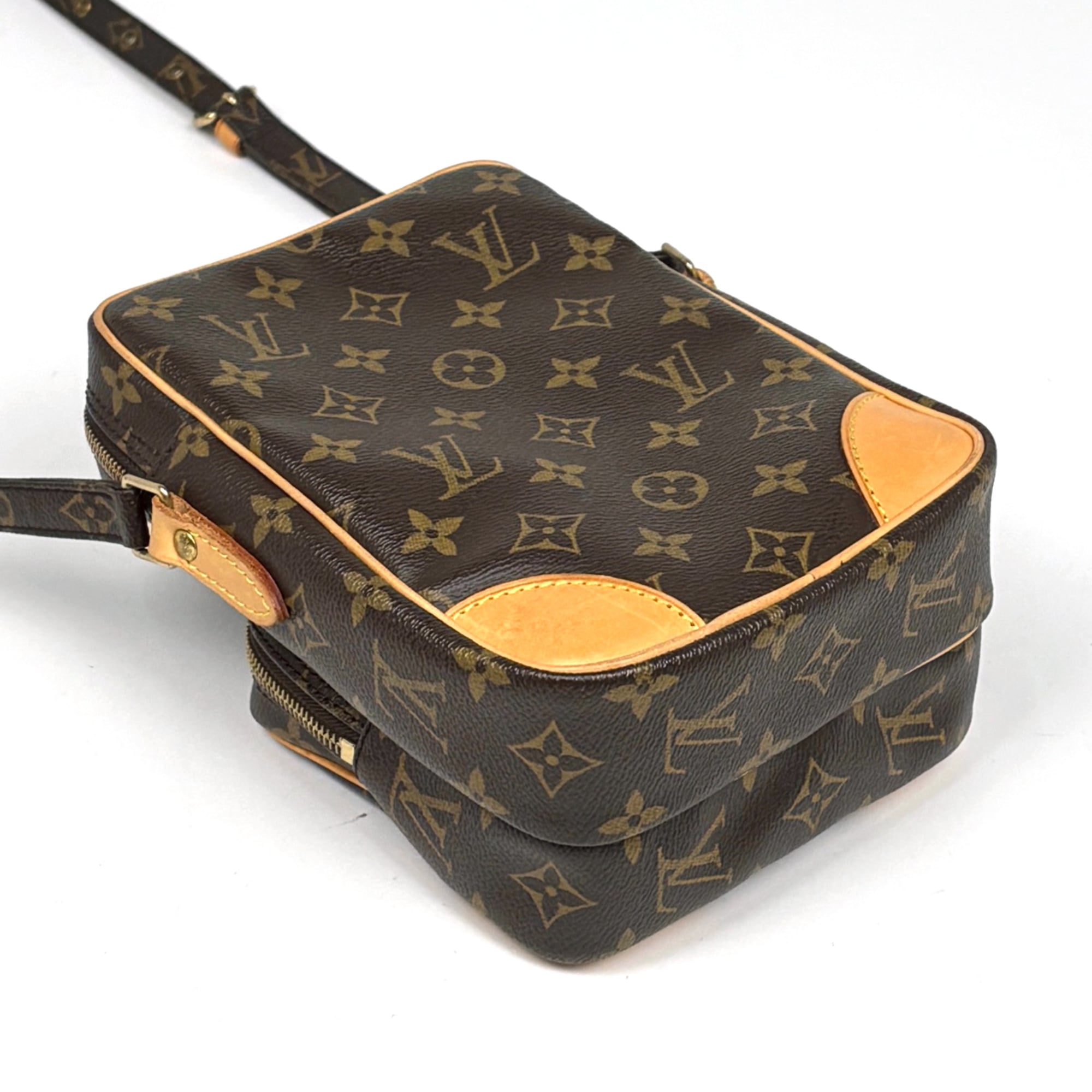 Louis Vuitton Brown Monogram Shoulder Bag (Pre-Owned)