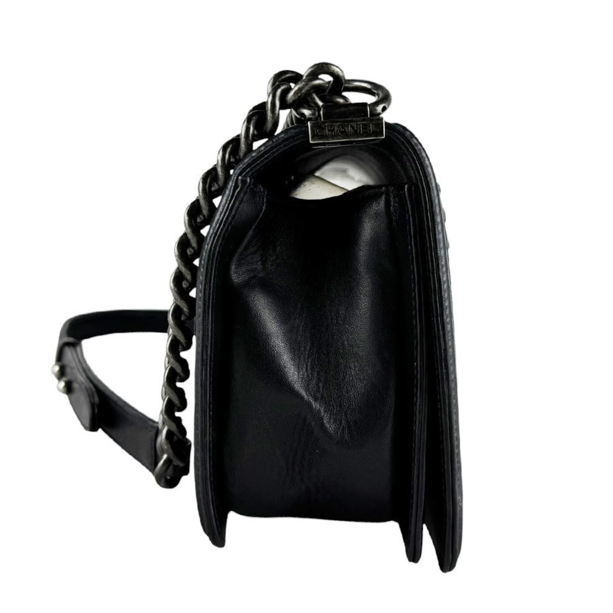Chanel Black Leather Shoulder Bag (Pre-Owned)
