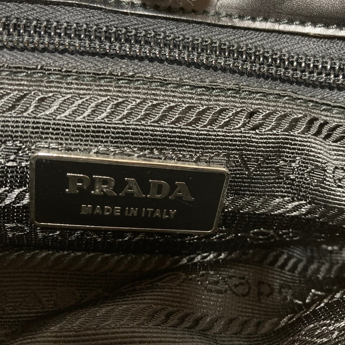 Prada Black Handbag (Pre-Owned)