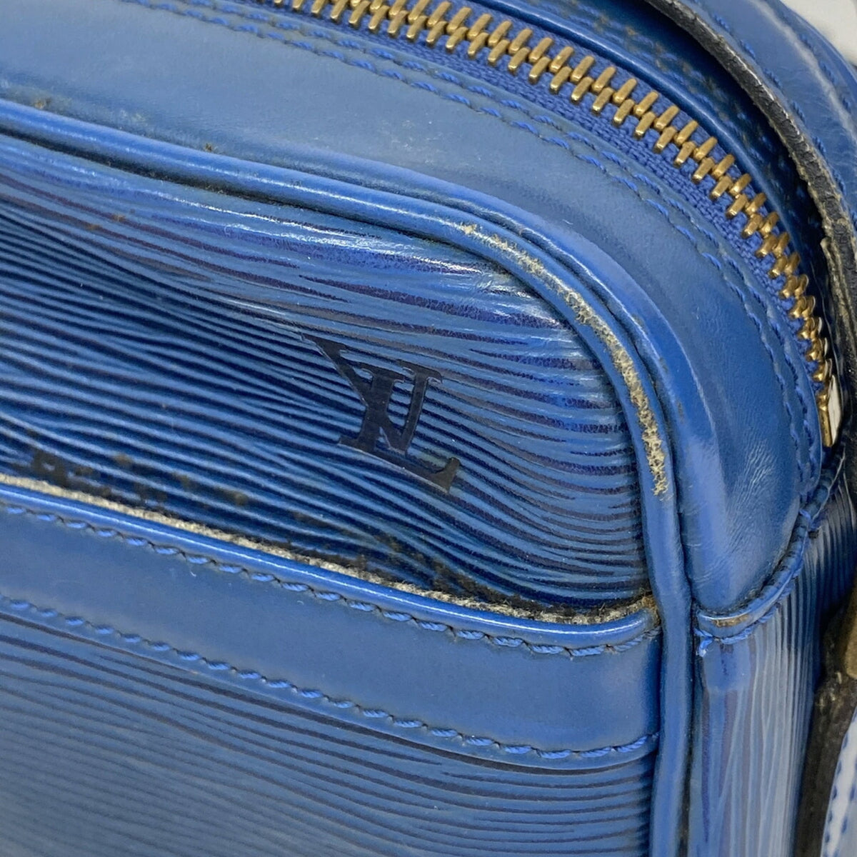 Louis Vuitton Toledo Blue Shoulder Bag (Pre-Owned)
