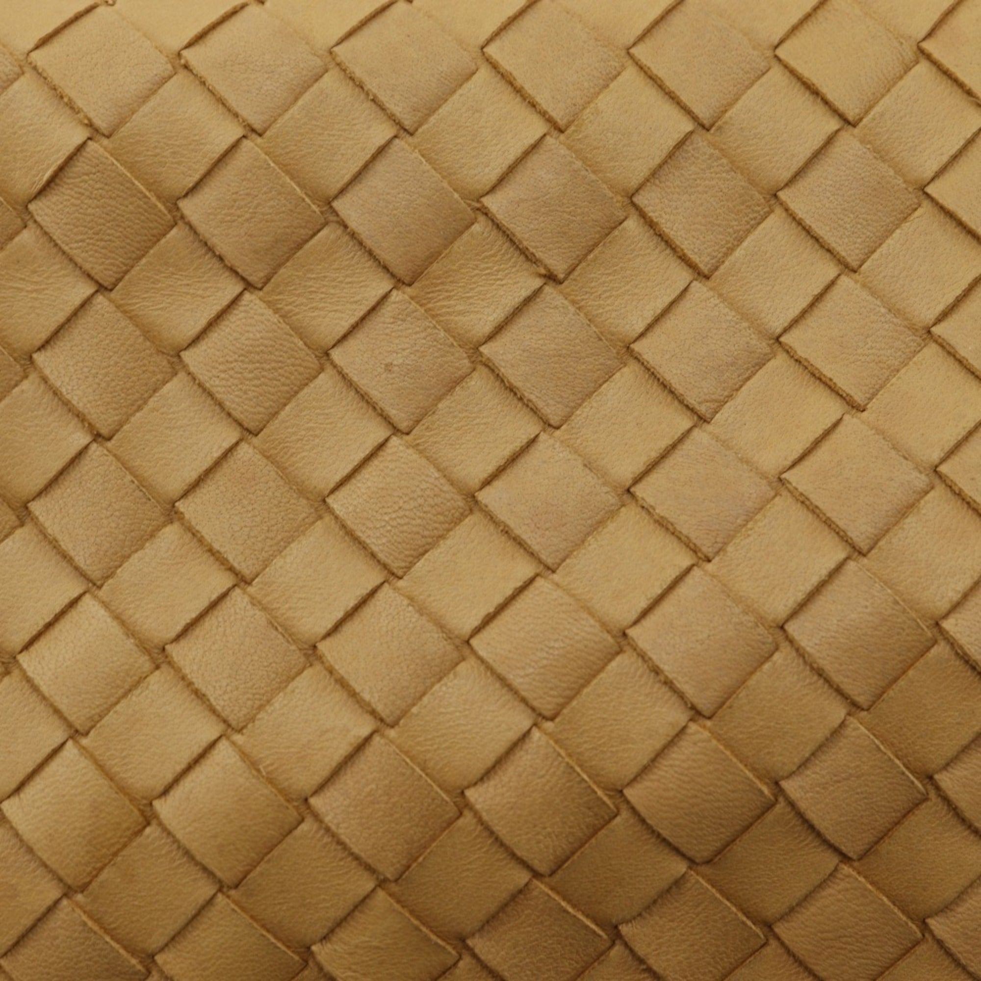 Bottega Veneta Beige Intrecciato Shoulder Bag (Pre-Owned)