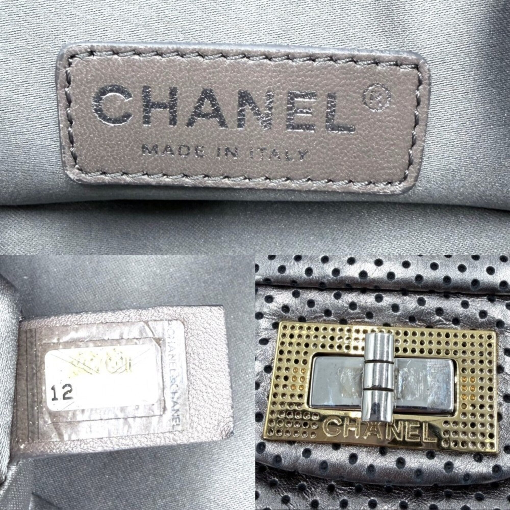 Chanel Silver Leather Handbag Shoulder Bag (Pre-Owned)