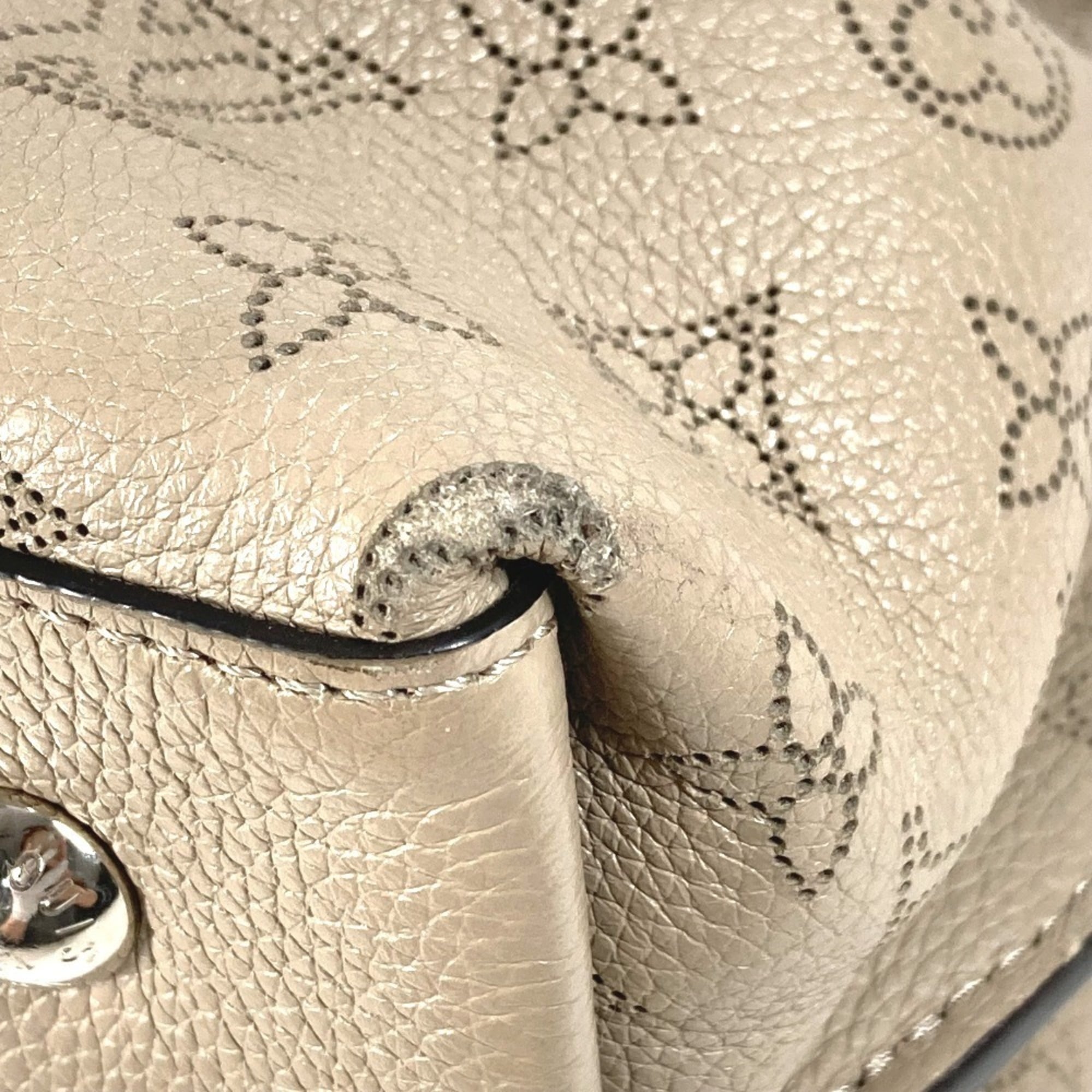 Louis Vuitton Beige Monogram Leather Handbag Shoulder Bag (Pre-Owned)