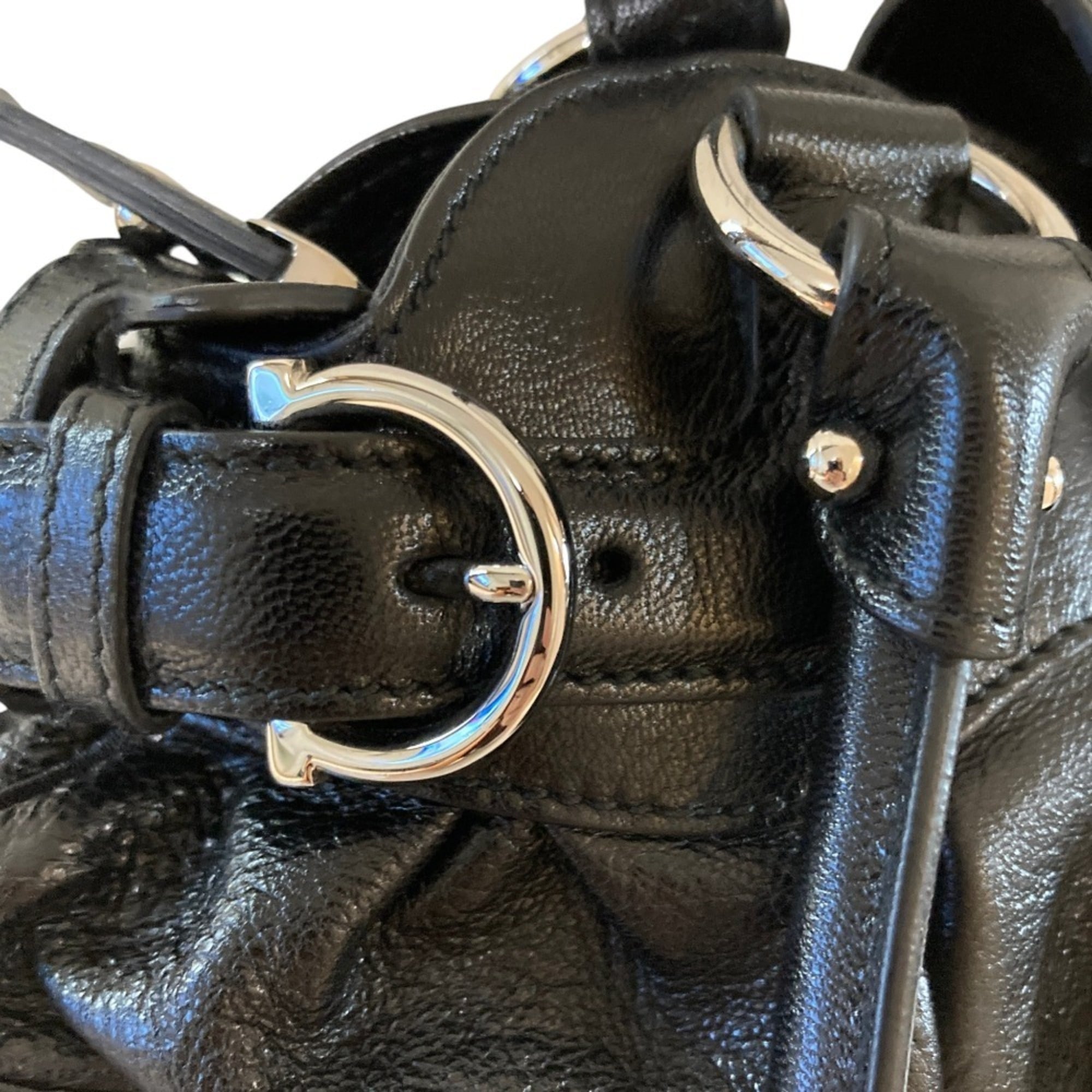 Salvatore Ferragamo Black Leather Handbag (Pre-Owned)