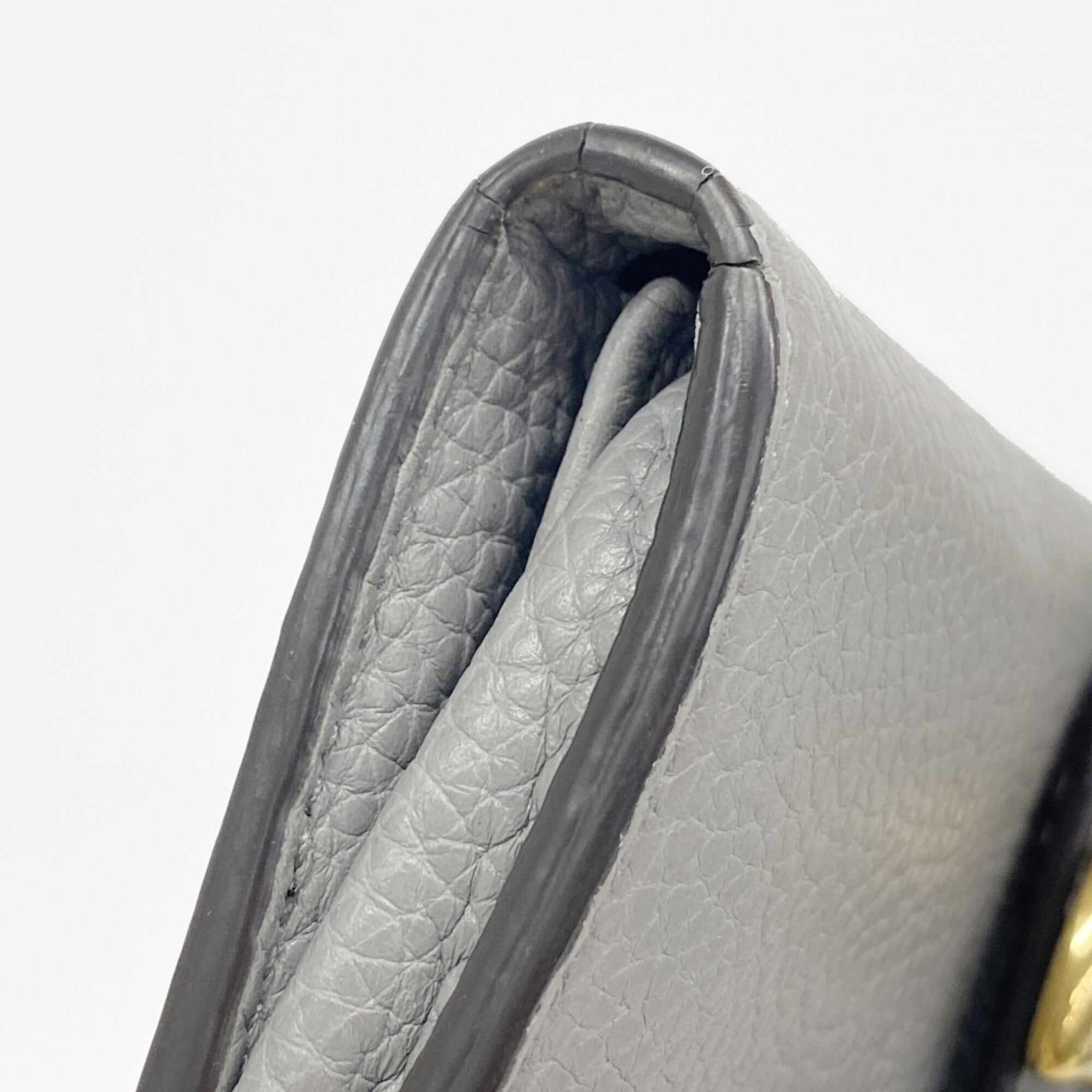Gucci Gray Leather Long Wallet (Bi-Fold) (Pre-Owned)