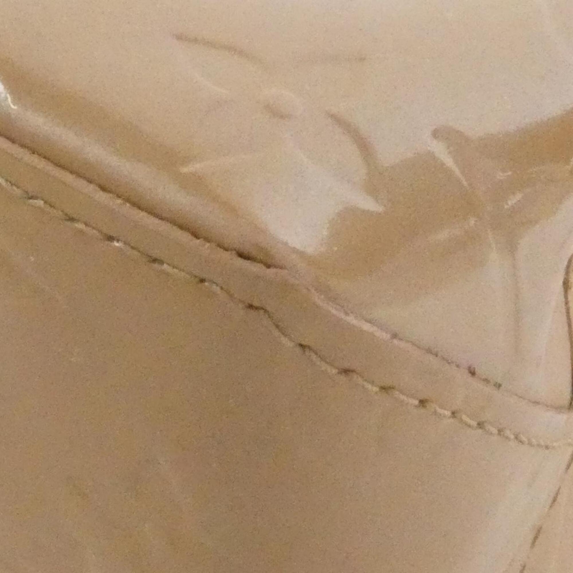 Louis Vuitton Beige Leather Handbag (Pre-Owned)