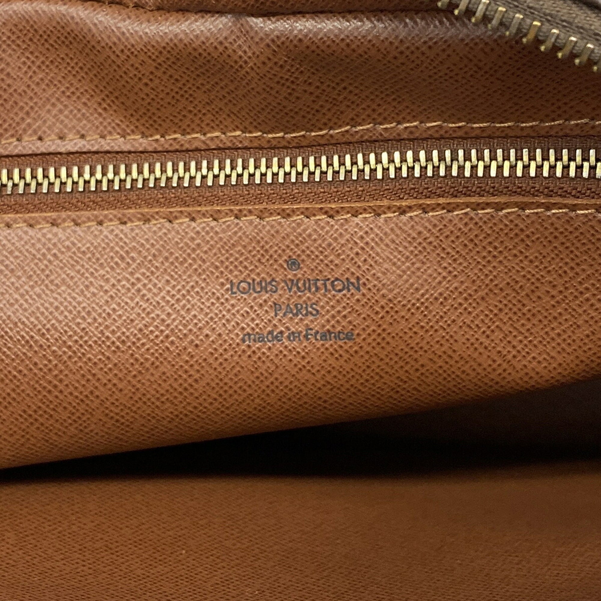 Louis Vuitton Brown Shoulder Bag (Pre-Owned)