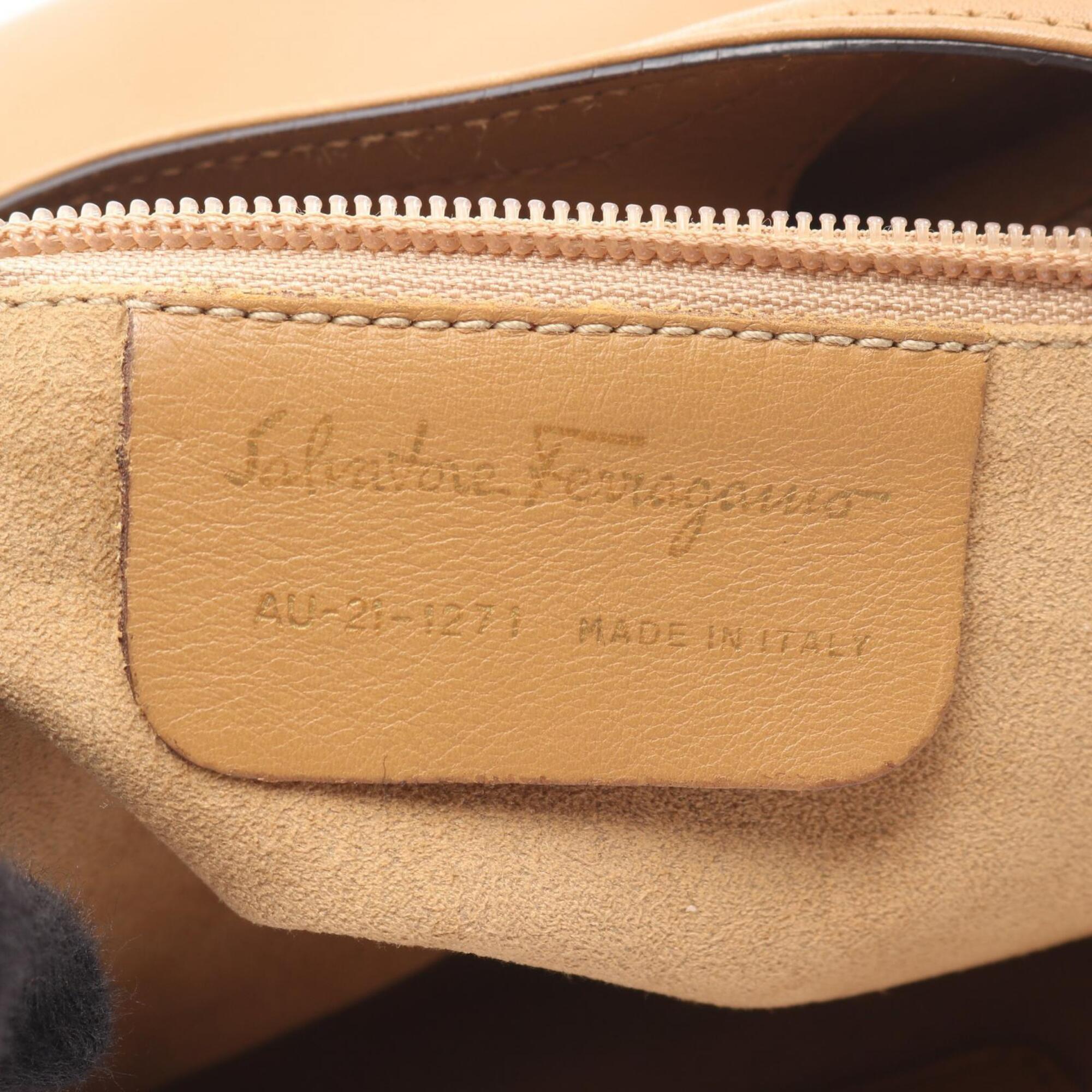 Salvatore Ferragamo Brown Leather Handbag Shoulder Bag (Pre-Owned)