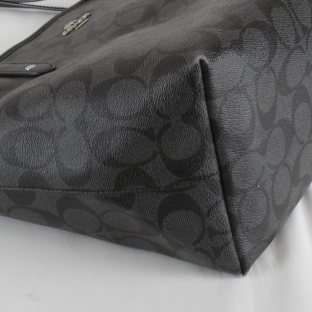 Coach Signature Black Leather Tote Bag (Pre-Owned)