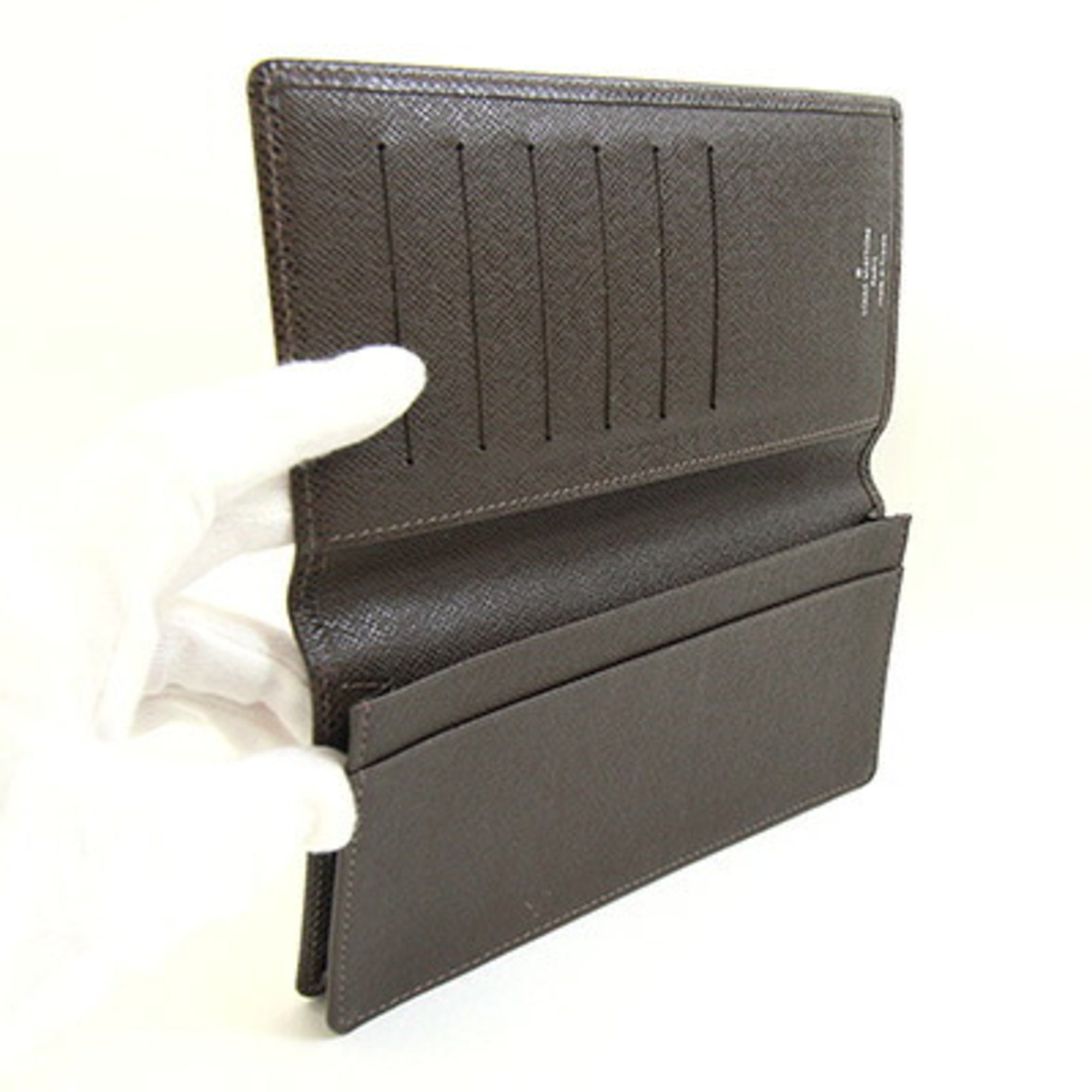 Louis Vuitton Grizzly Taiga Leather Long Bill Wallet (Bi-Fold) (Pre-Owned)