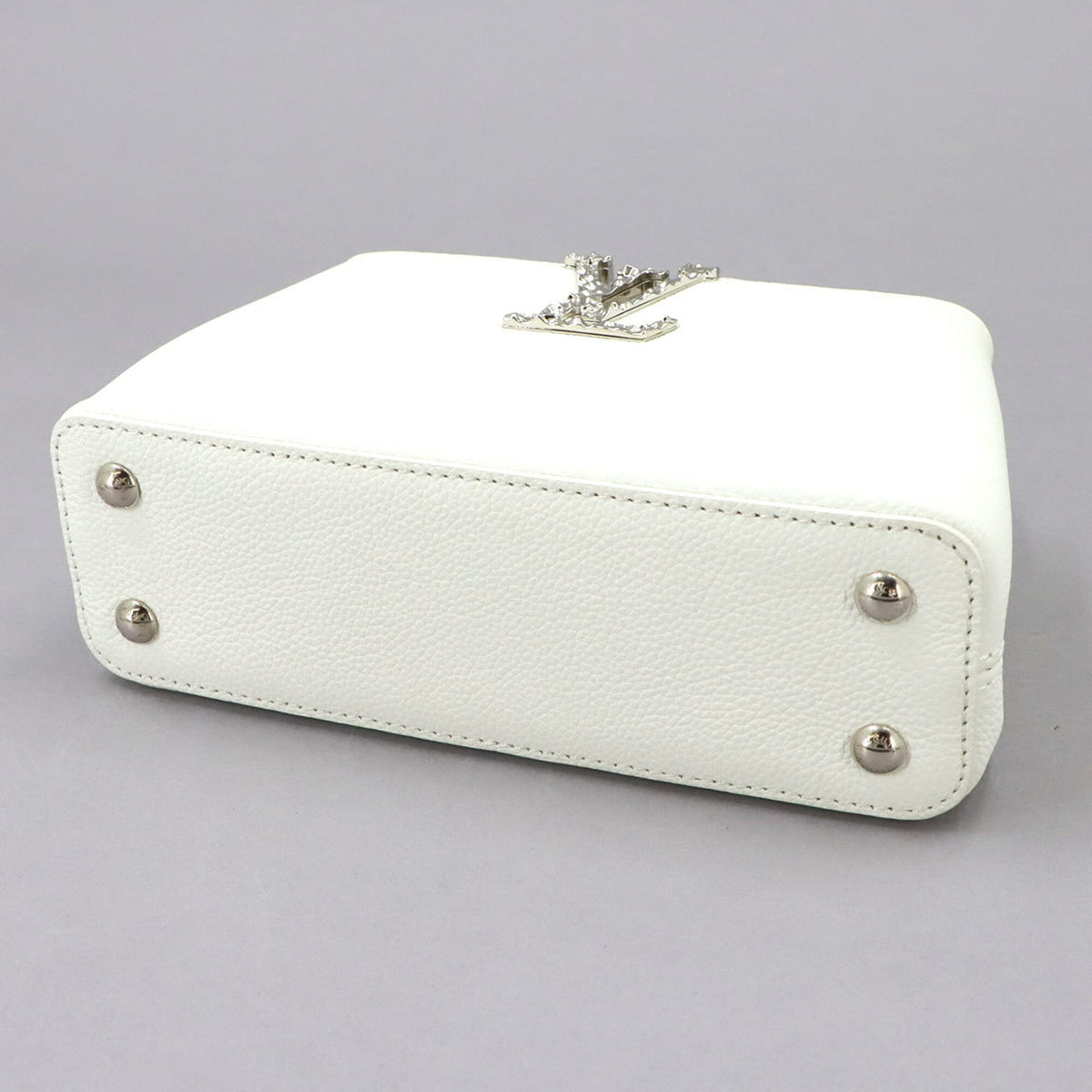 Louis Vuitton Capucines White Handbag (Pre-Owned)