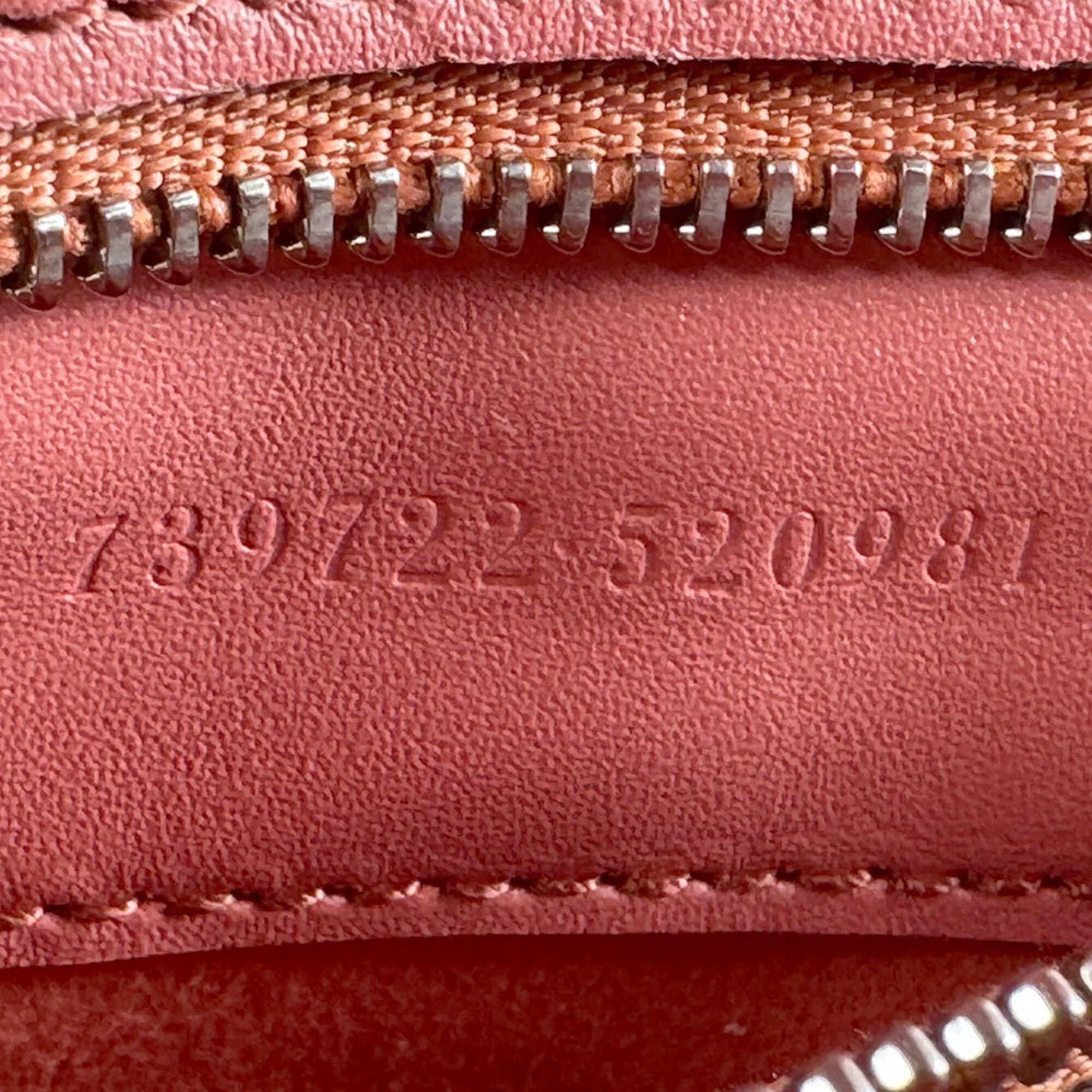 Gucci Pink Leather Shoulder Bag (Pre-Owned)
